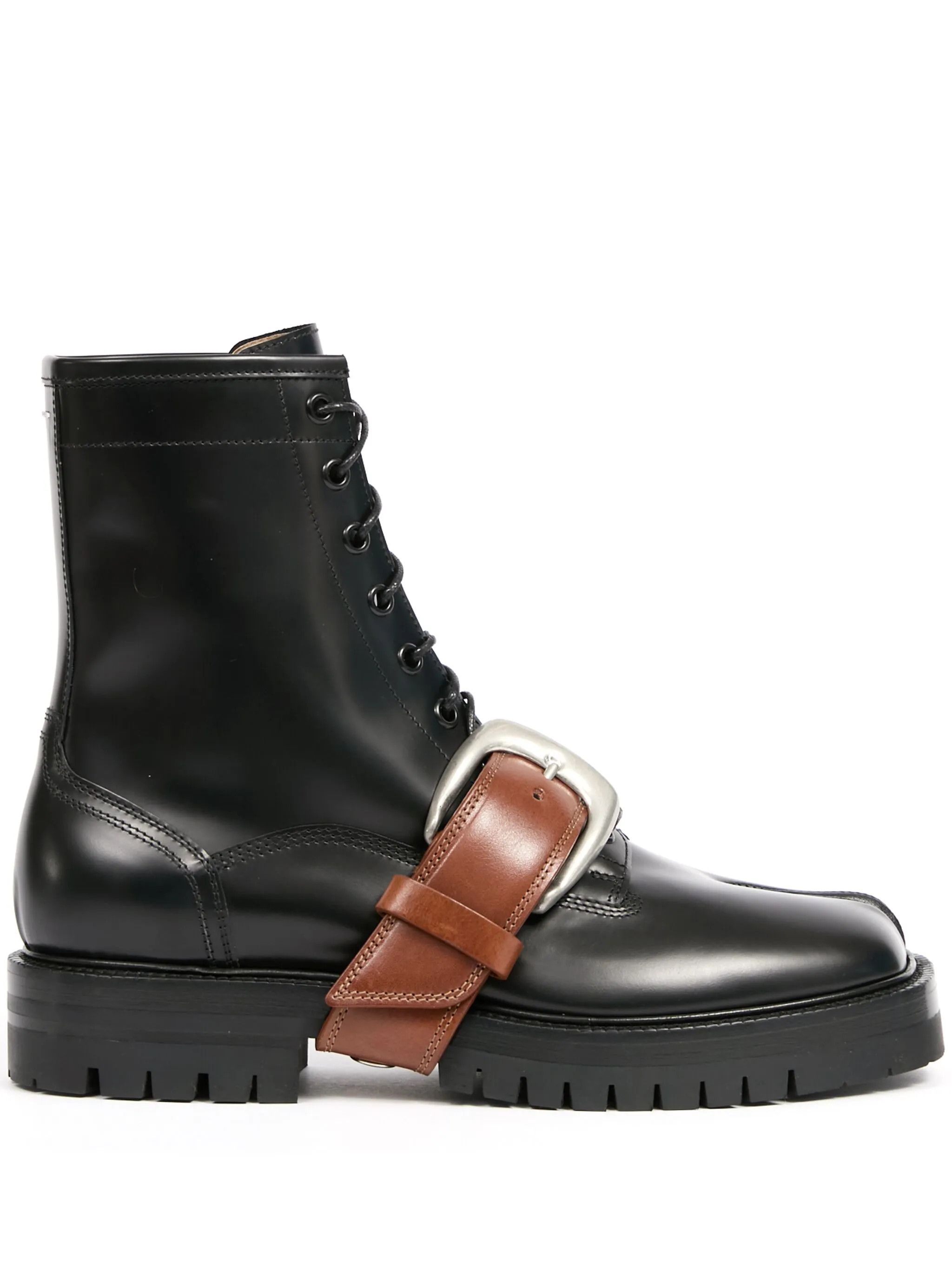 o1w1db11225 Leather Tabi Boots in Black