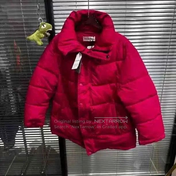 Balenciaga Balenciaga Pink Back Logo Down Jacket. Size XXS / US 00 / IT 34 - 1 Thumbnail