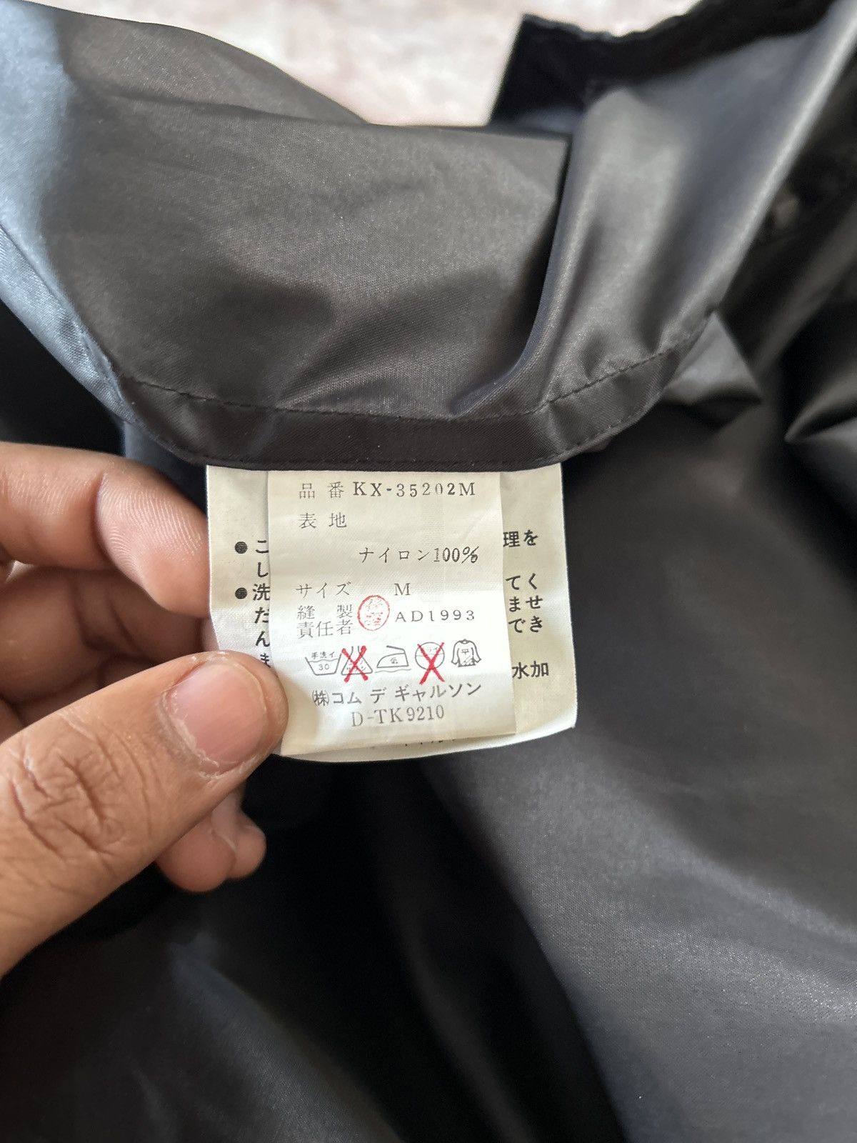 Comme des Garcons Cdg black raincoat spellout on wrist Size US L / EU 52-54 / 3 - 18 Thumbnail