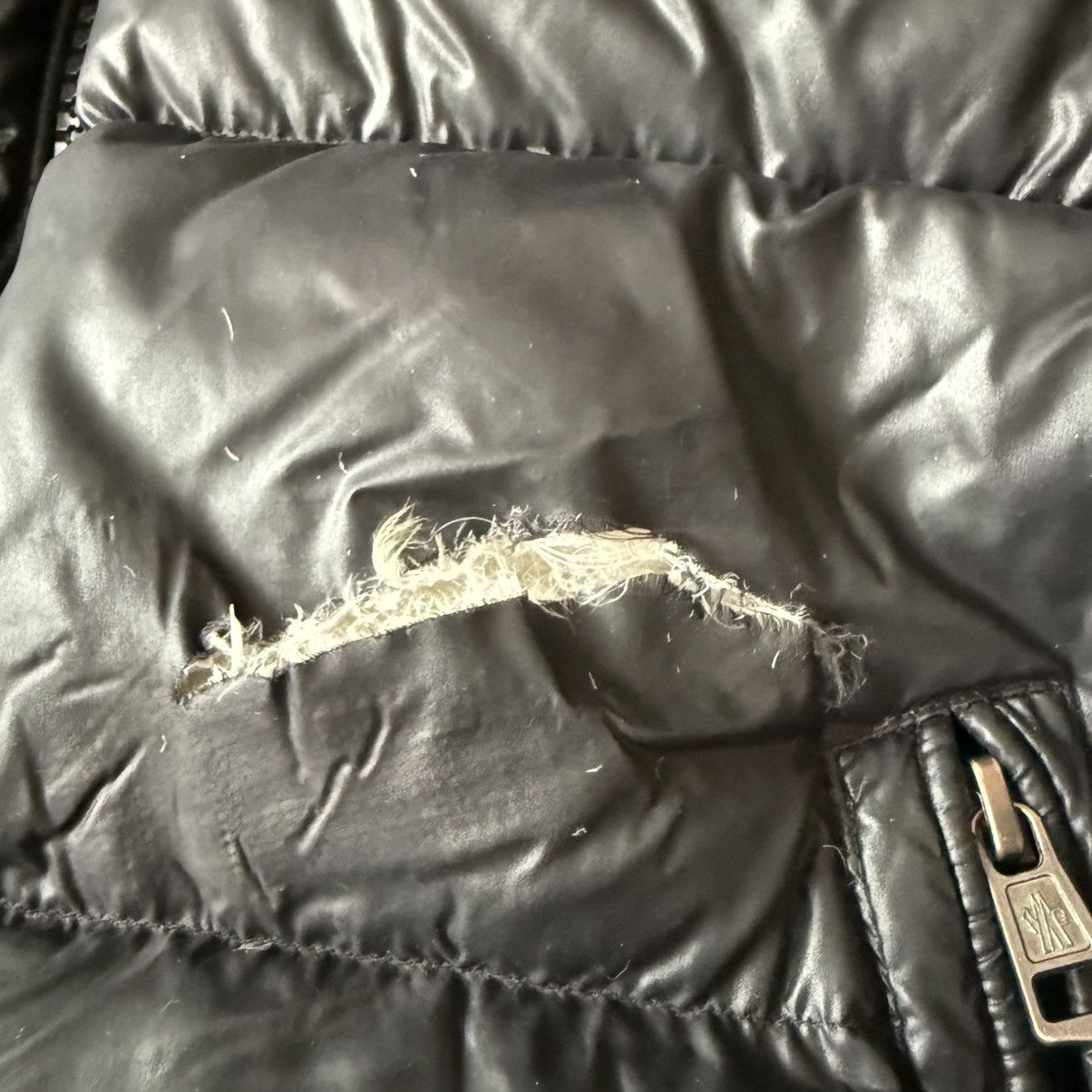 Moncler Moncler Maya jacket size 4 black with damage Size US L / EU 52-54 / 3 - 2 Thumbnail