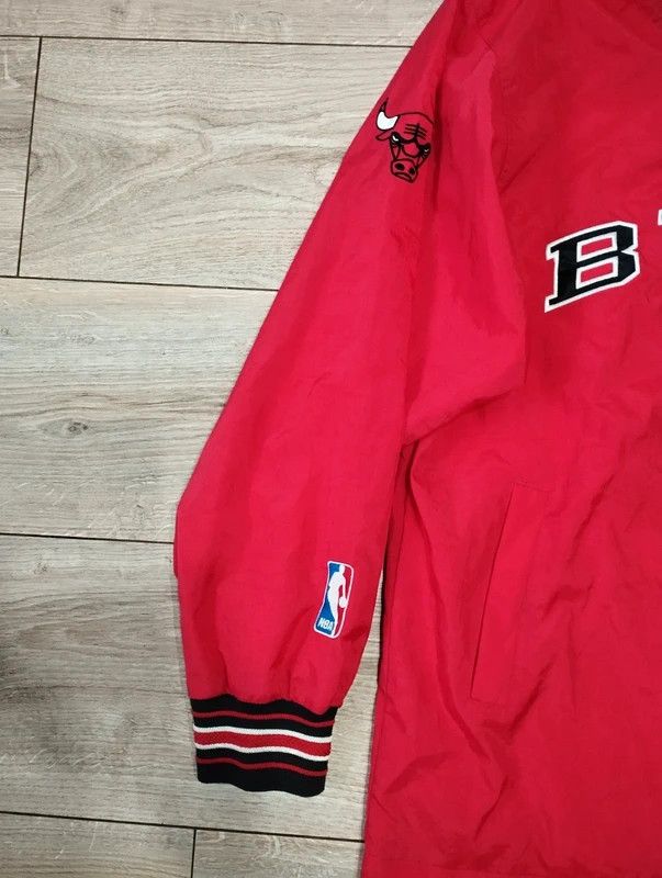 Champion Champion Chicago Bulls jacket size XL Size US XL / EU 56 / 4 - 2 Thumbnail