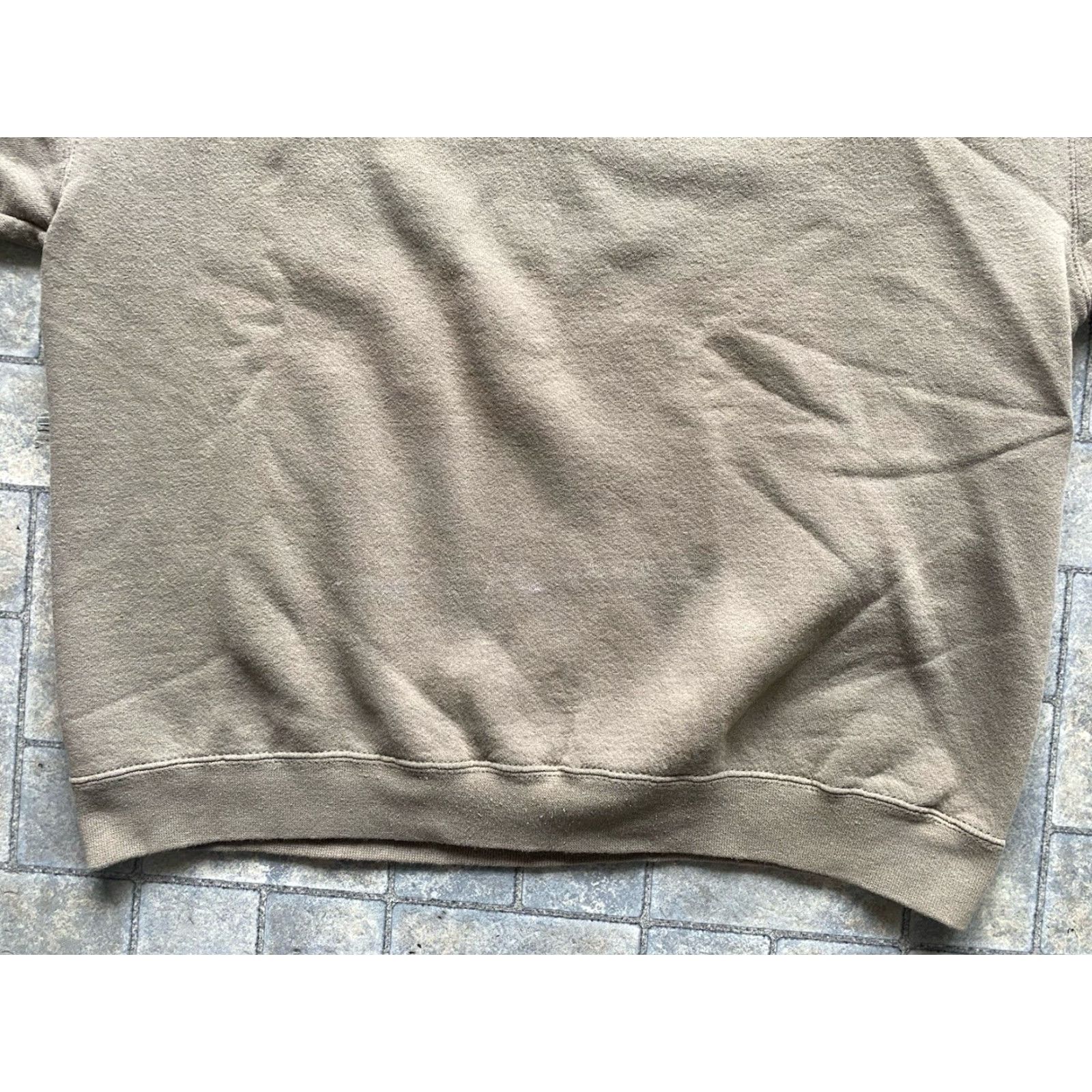 Nike VINTAGE Nike Sweatshirt United States Made In USA Mens L Crewneck Long Sleeve Pullover Sweatshirt Men Flaws Wear See Photos Size US L / EU 52-54 / 3 - 3 Thumbnail