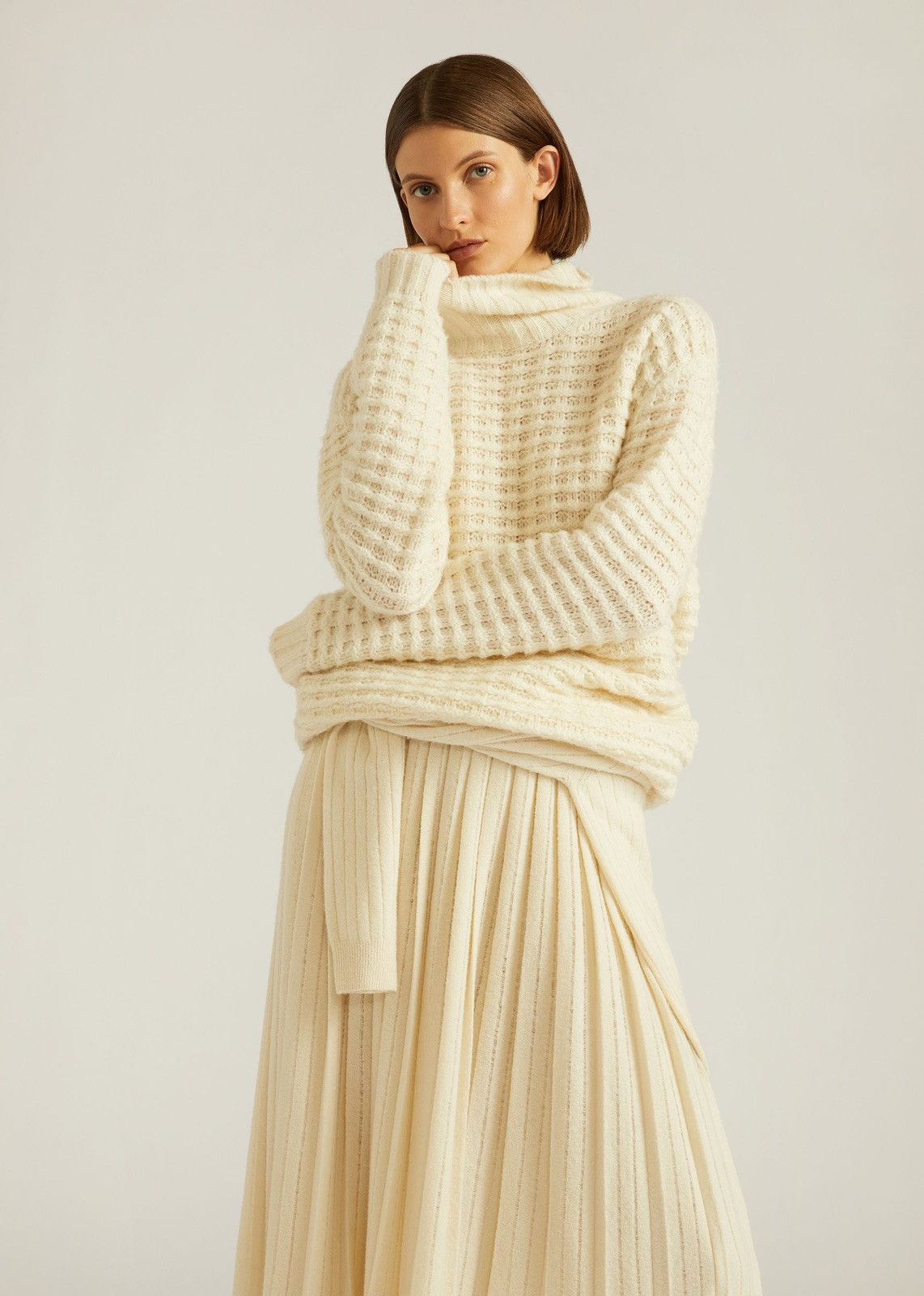 Loro Piana o1srvl11e0424 Sweater in White Size M / US 6-8 / IT 42-44 - 3 Thumbnail
