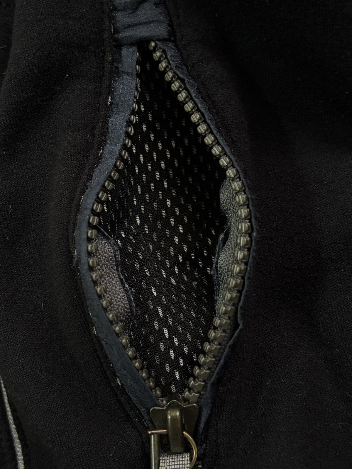 Frauenschuh FRAUENSCHUH Luxury Fleece Hoodie Black White Trim XS Size XS / US 0-2 / IT 36-38 - 13 Thumbnail
