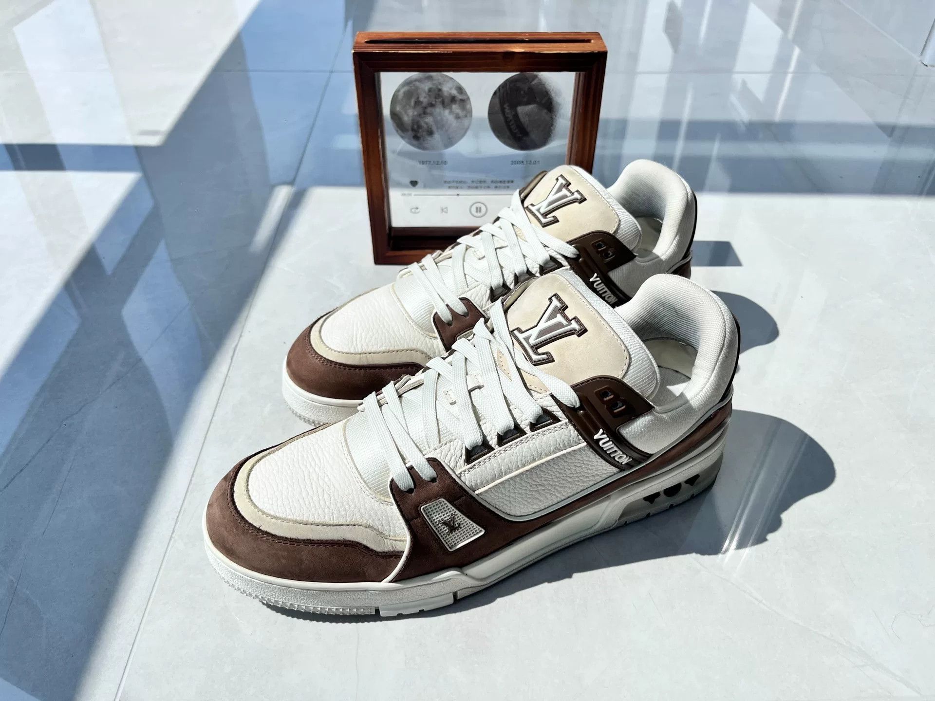 Louis Vuitton Louis Vuitton Training White Lowtop Sneakers 10 Men Size US 10 / EU 43 - 1 Thumbnail