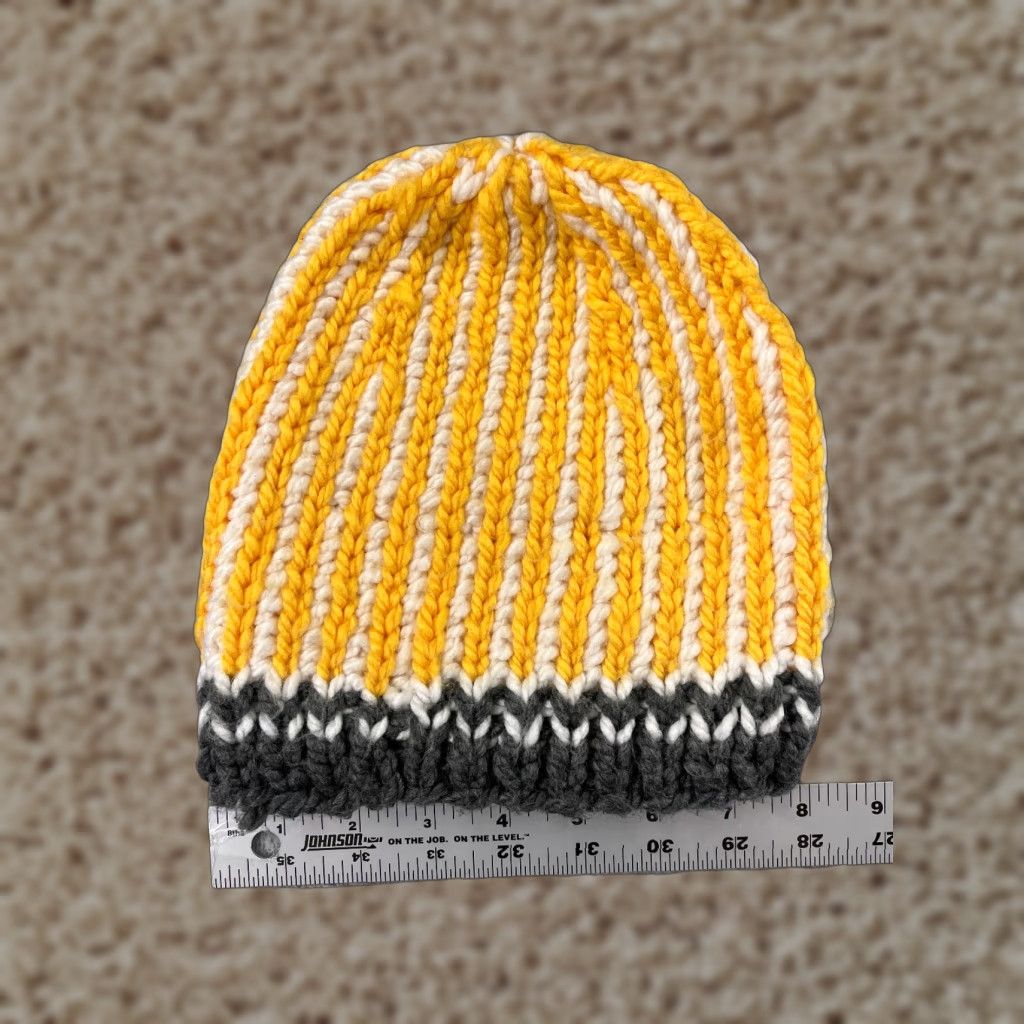Vintage Handmade Beanie Toque Womens One Size Orange Gray Stripe Knit Acrylic Outdoors Size ONE SIZE - 1 Thumbnail