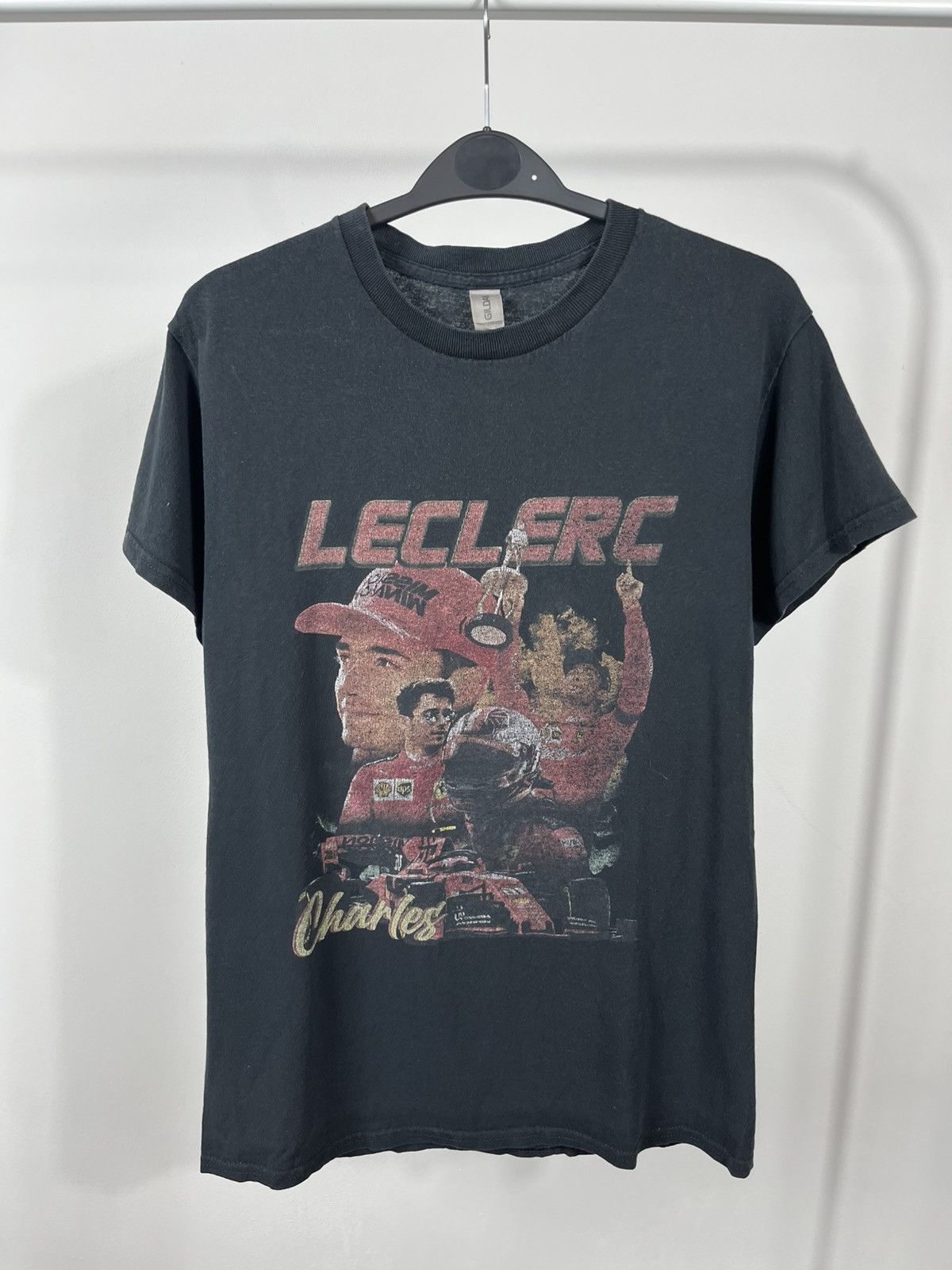 Other Charles Leclerc Formula 1 vintage style graphic tee black Size US S / EU 44-46 / 1 - 2 Thumbnail