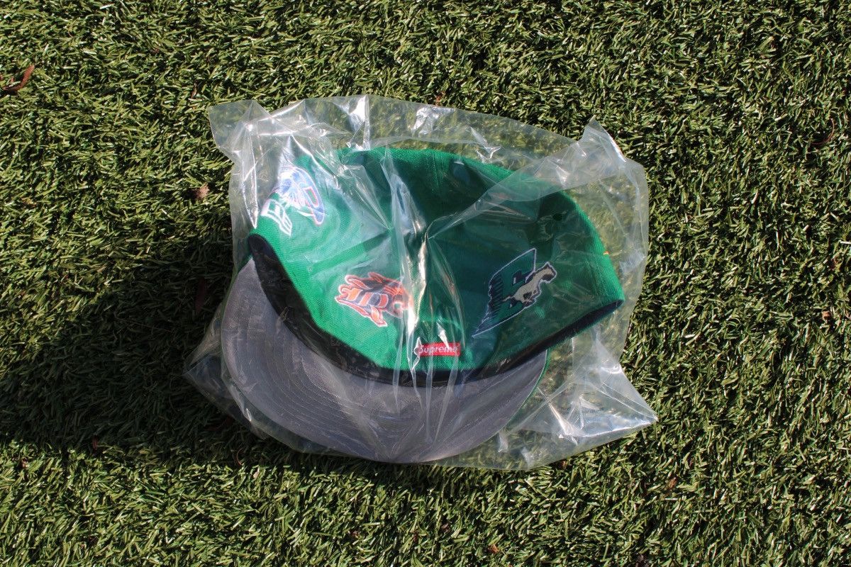 Supreme Supreme Mascot New Era Size ONE SIZE - 3 Thumbnail