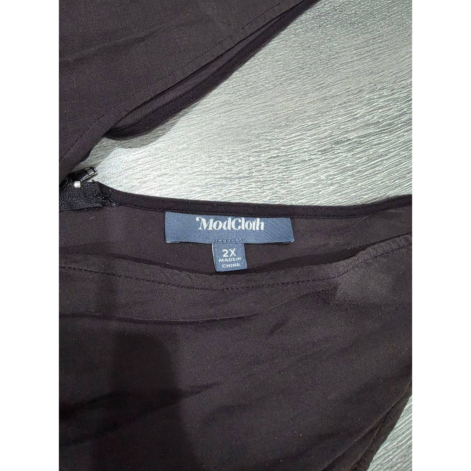 & Other Stories ModCloth Bon Voyage V-Neck USA made wide Black 2X A003343 Size 36" / US 14 / IT 50 - 7 Thumbnail