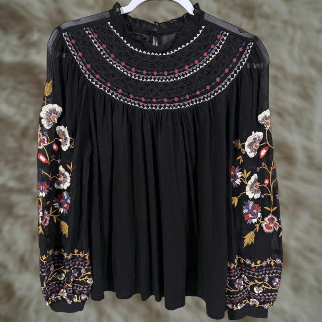 Anthropologie ANtHROPOLOGIE Akemi + Kin Louise Embroidered Floral Black Sheer Top XS Womens Blouse Size XS Embroidered Beaded Viscose Floral 90s? Size XS / US 0-2 / IT 36-38 - 1 Thumbnail