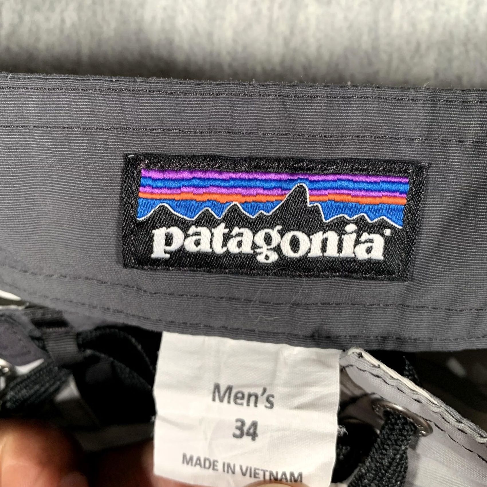 Patagonia Patagonia Shorts Mens 34 Gray Black Stripe Board Swim Trunks Nylon Surf Bottom Size US 34 / EU 50 - 6 Thumbnail