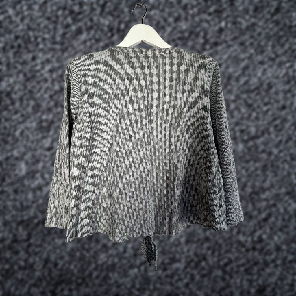 Vintage Chico's Womens Button-Front Blue & White Striped Tie-Hem Blouse Size 2 Casual Shirt Womens Size XS / US 0-2 / IT 36-38 - 1 Thumbnail