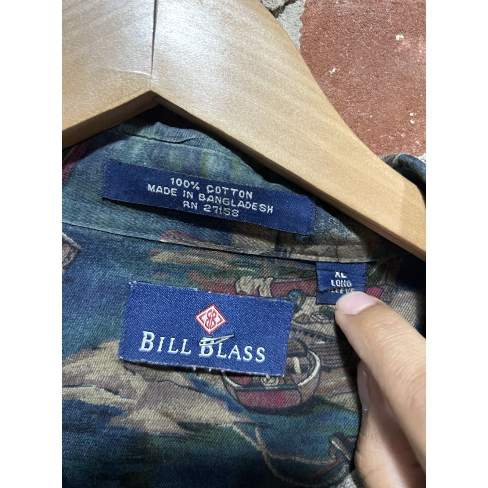 Bill Blass VINTAGE Bill Blass Shirt Fishing Marlin Boat Fisherman Fish Print BLUE XL Men Button-Up Collared 90s Casual Formal Fish Theme Size US XL / EU 56 / 4 - 3 Thumbnail