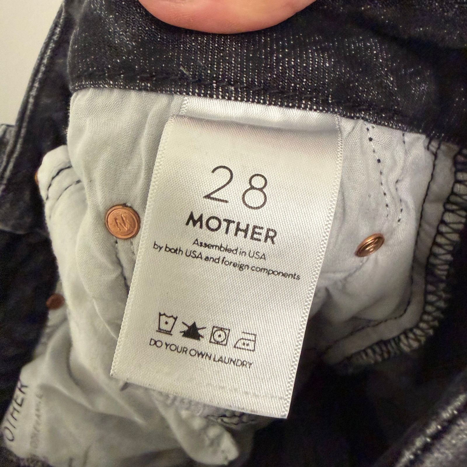 MOTHER MOTHER Black The Looker Ankle Fray Jeans Sz 28 Size 28" / US 6 / IT 42 - 4 Thumbnail