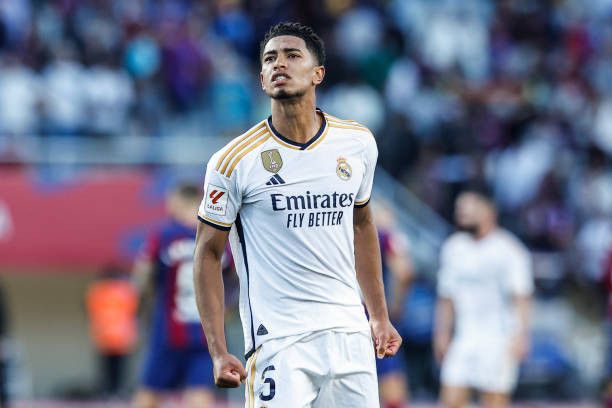 Adidas Real madrid home 2023/2024 jude bellingham jersey football Size US M / EU 48-50 / 2 - 13 Thumbnail