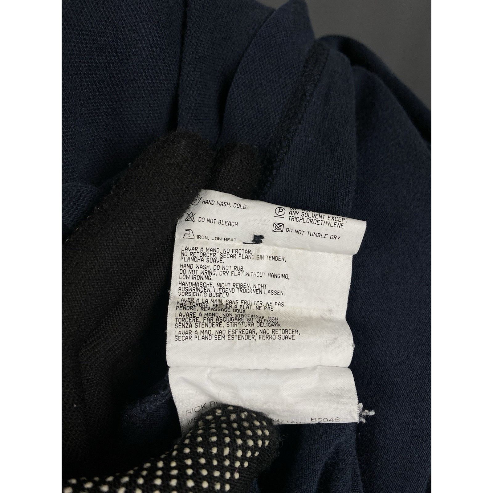 Burberry Burberry Vintage Men's Distressed Blue Polo T-Shirt Size 5 Size US XL / EU 56 / 4 - 13 Thumbnail