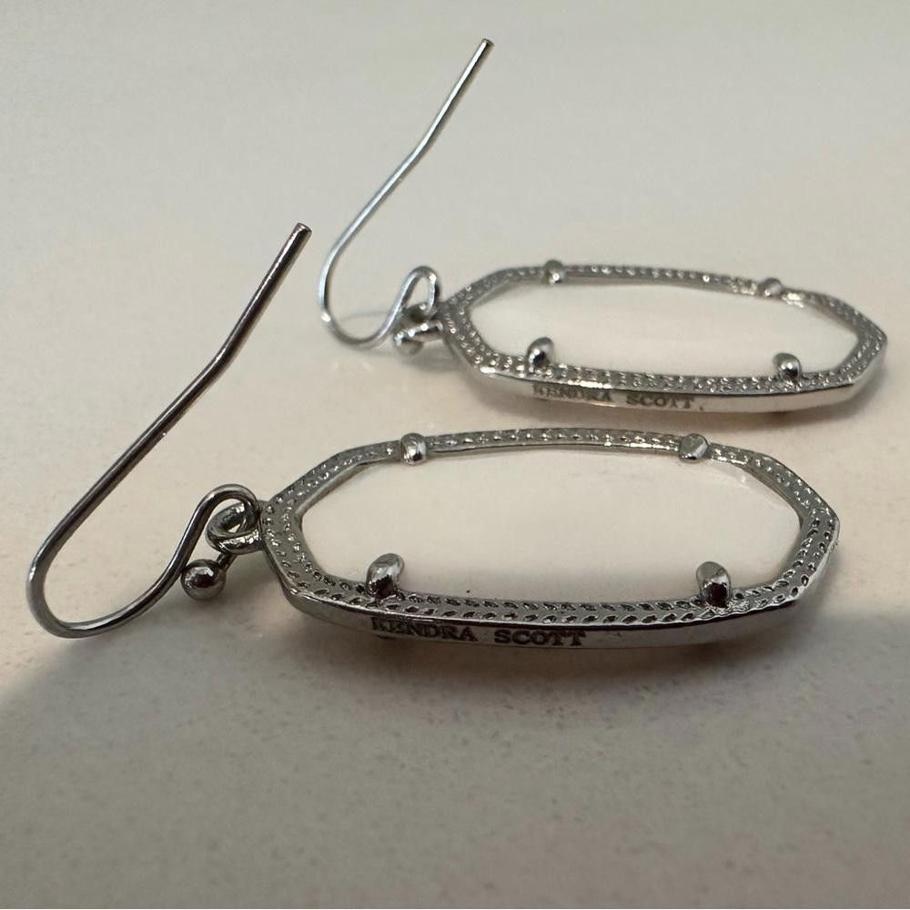 Kendra Scott Kendra Scott Dani White Pearl and Silver Drop Earrings Size ONE SIZE - 6 Thumbnail