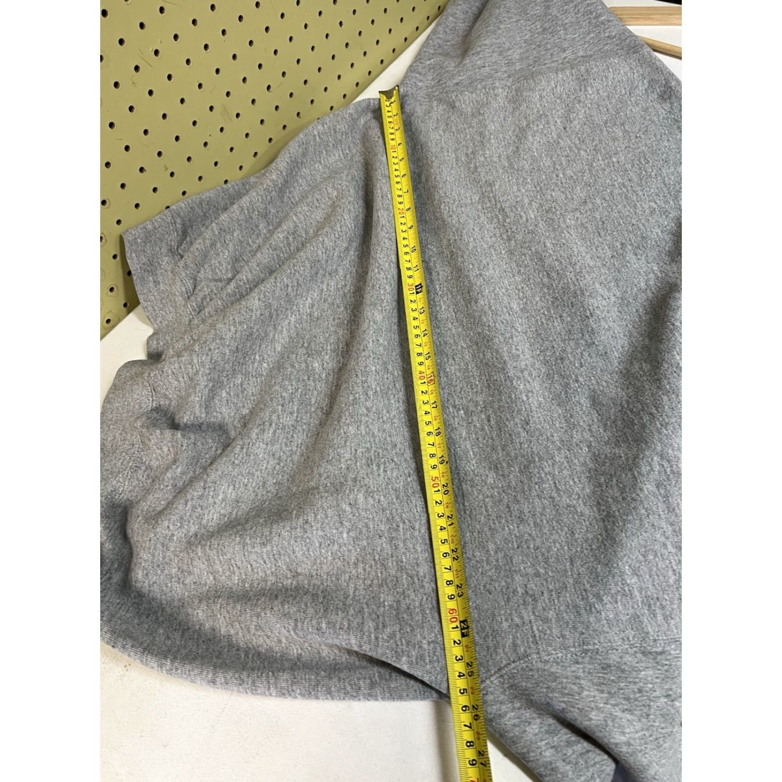 Nike VINTAGE Nike Sweatshirt 90s Made In USA Side Swoosh Crewneck Pullover Size XL Gray Unisex Adults Cotton Blend Embroidered Graphic No Size US XL / EU 56 / 4 - 7 Thumbnail