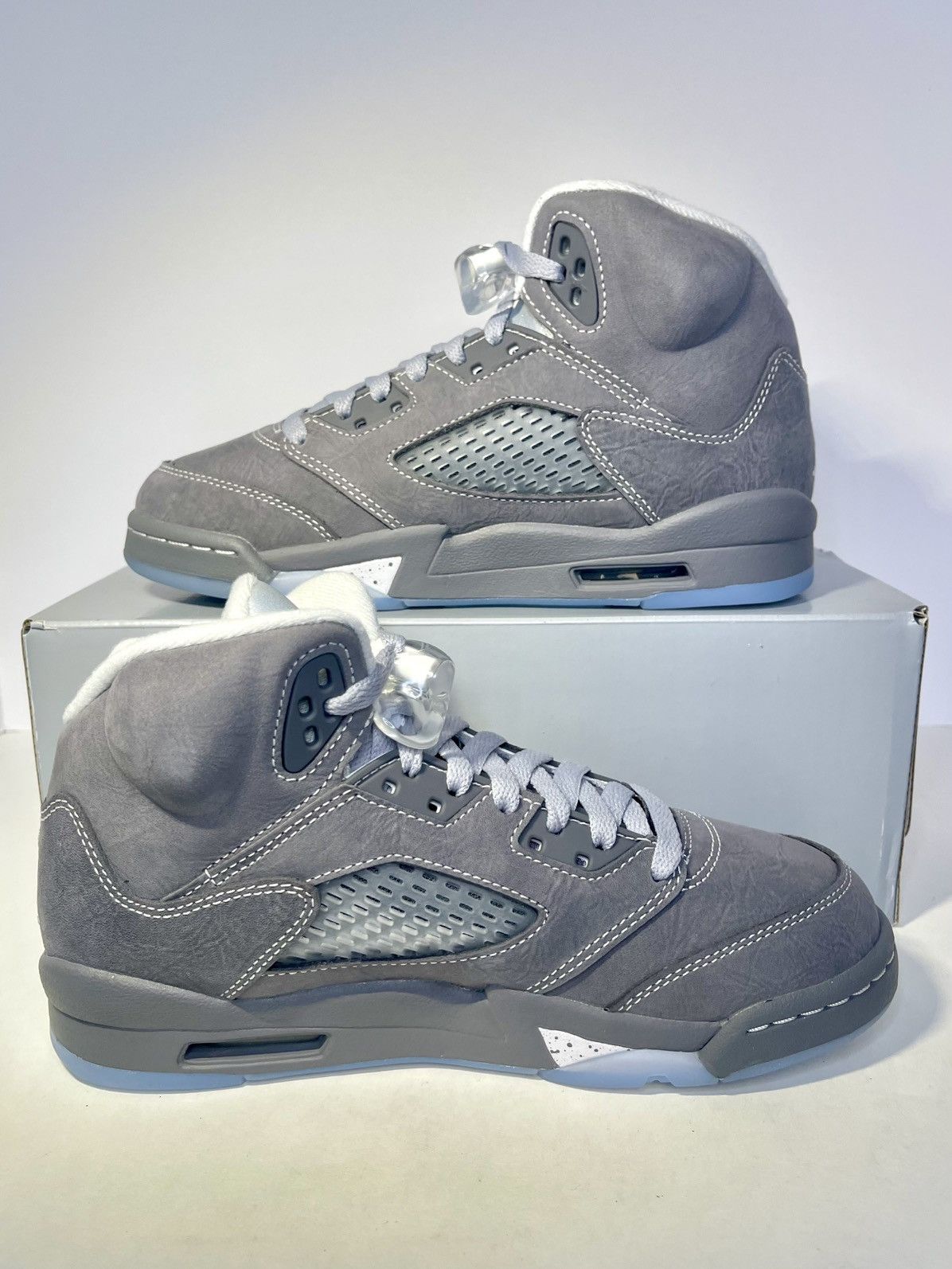Jordan Brand Air Jordan 5 Retro Wolf Grey ‘26 Size 5.5Y NEXT DAY SHIPPING Size US 5.5 / EU 38 - 2 Thumbnail