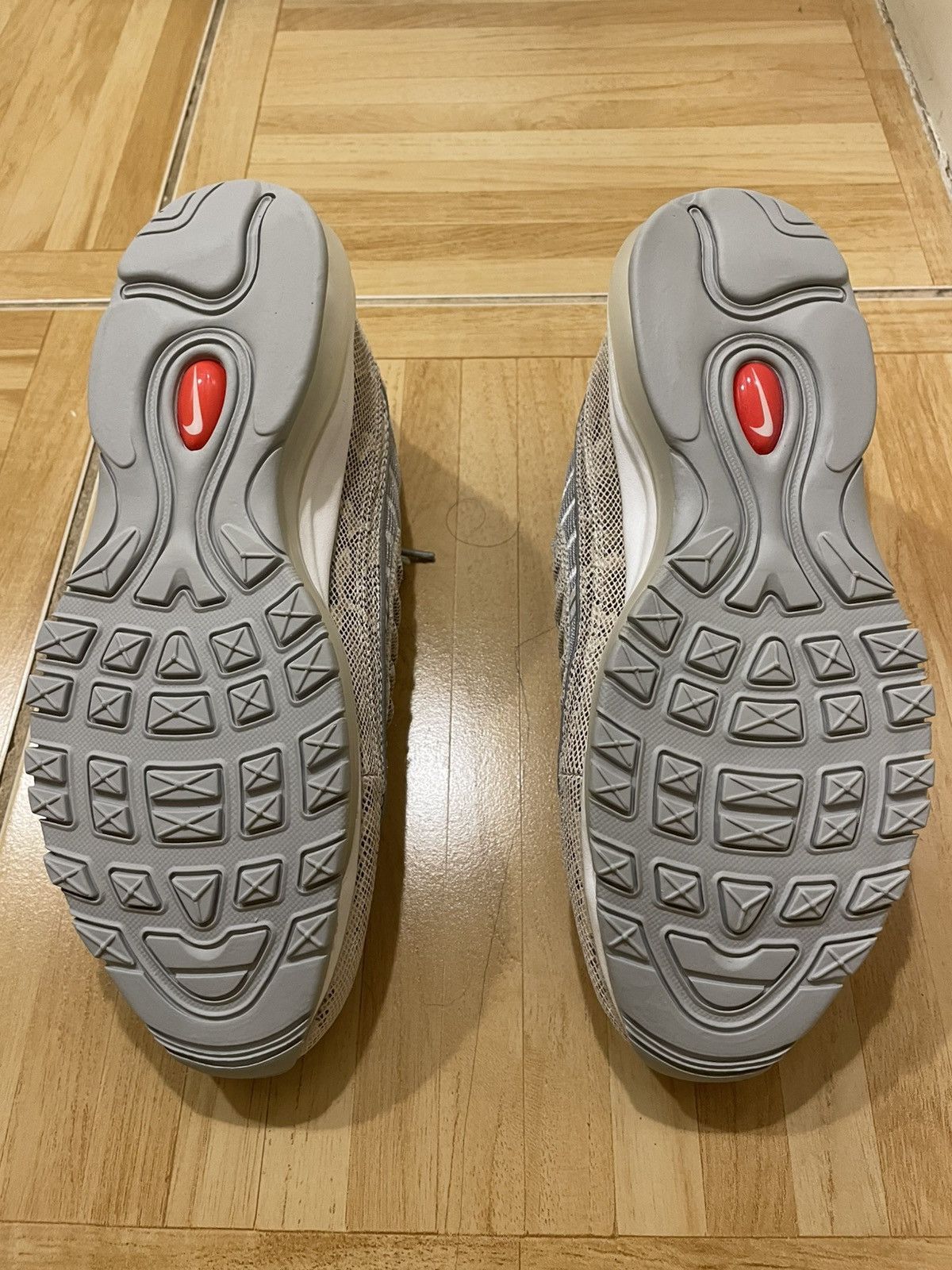 Nike × Supreme Supreme Nike Air Max 98 Snakeskin Sail/White 844694-100 9.5 Size US 9.5 / EU 42-43 - 5 Thumbnail