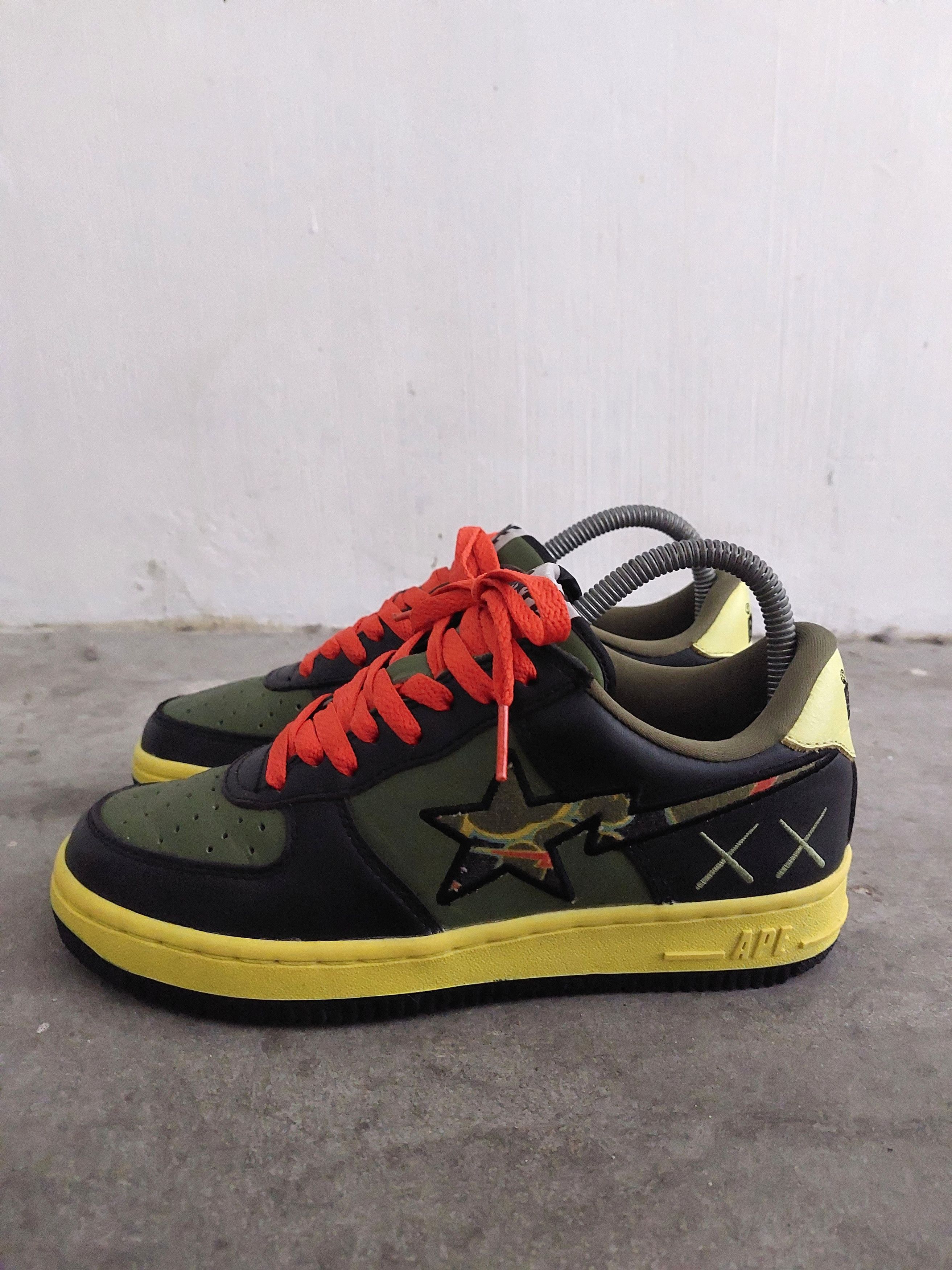 Bape × Kaws 2005 Bape x Kaws Bapesta Size US 6 / EU 39 - 5 Thumbnail