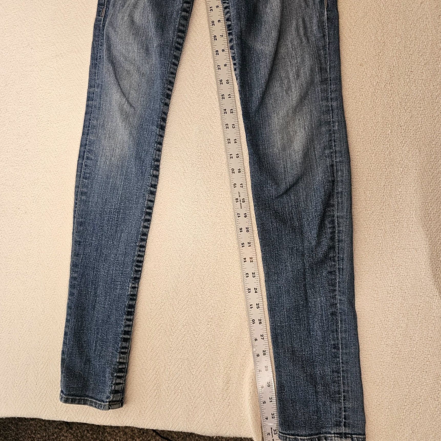 True Religion VINTAGE True Religion Jeans Woman Skinny Low Rise 27 Blue 5-Pocket Denim 33in Inseam Womens Jeans Size 27" / US 4 / IT 40 - 7 Thumbnail