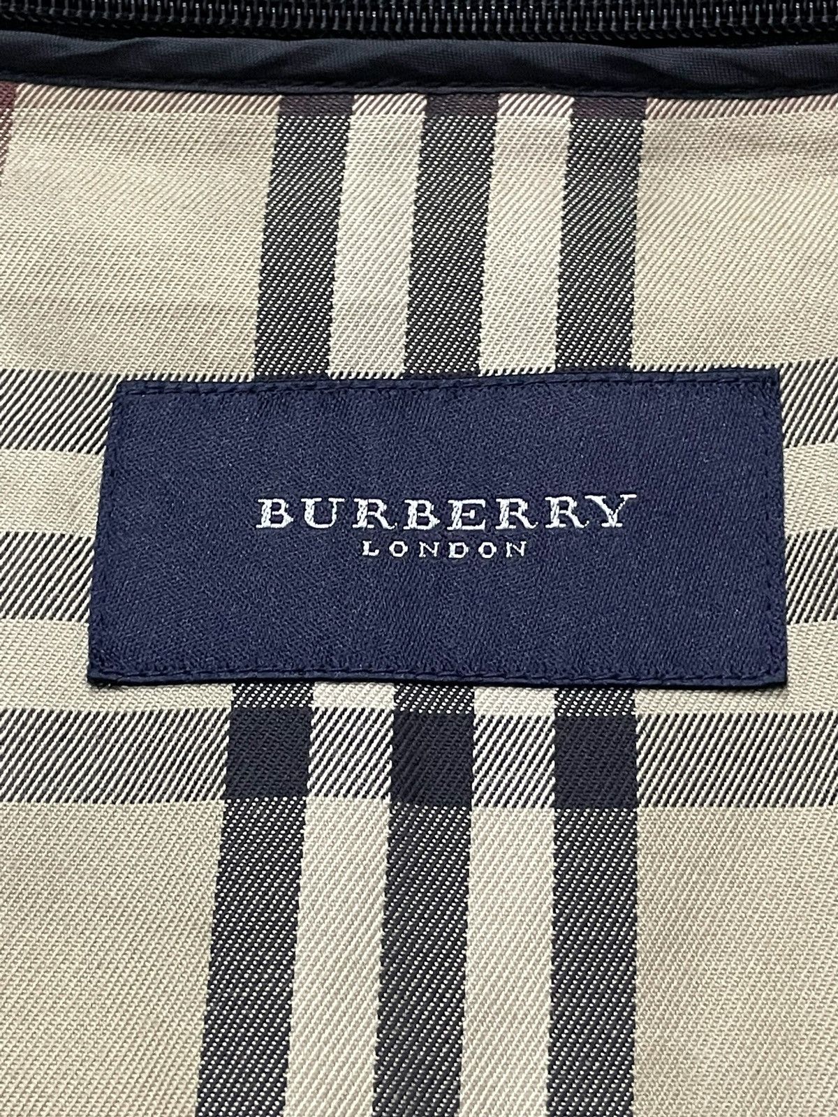 Burberry × Vintage Vintage Burberry Black Suede Jacket Size US L / EU 52-54 / 3 - 13 Thumbnail