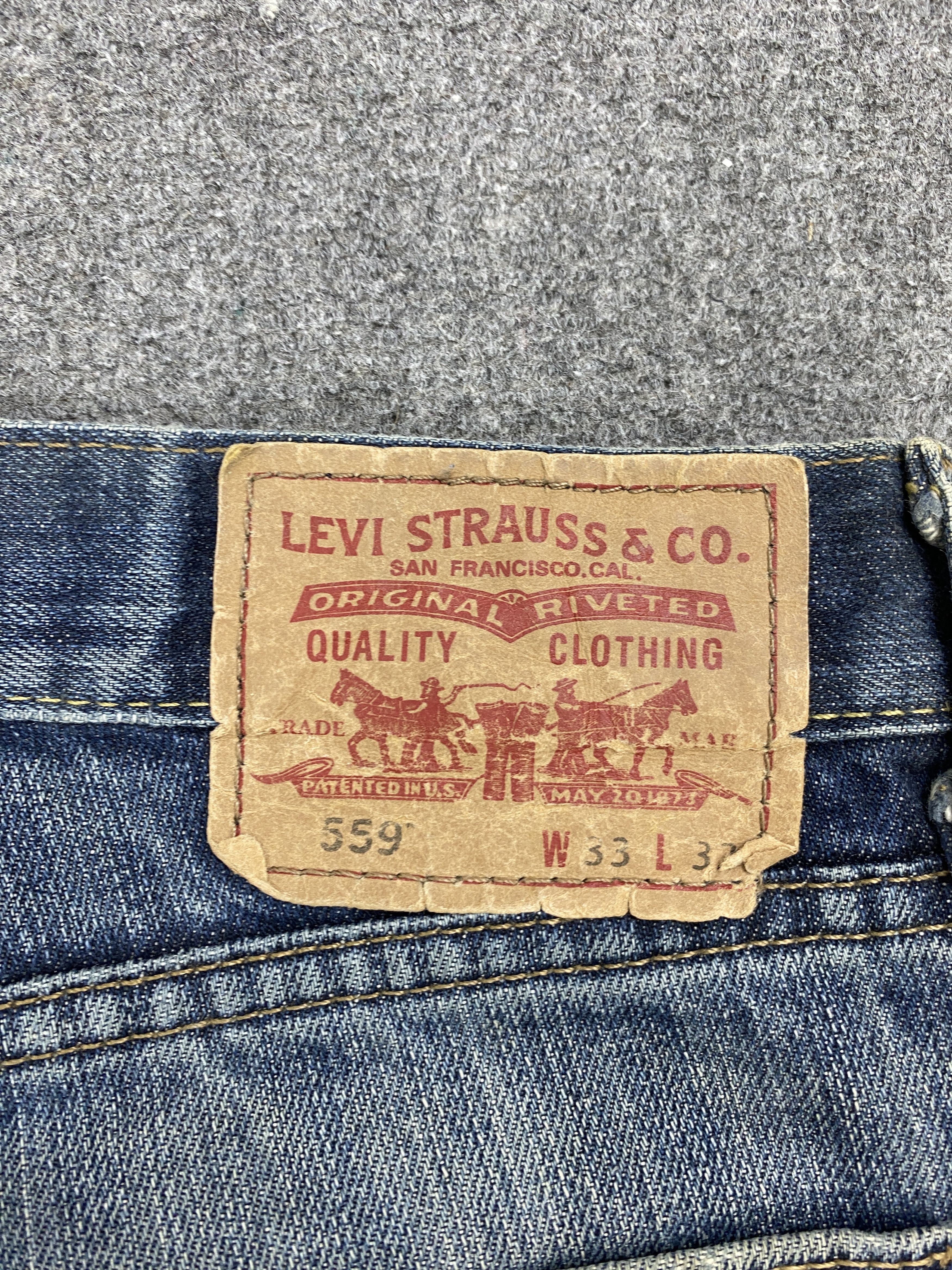 Levi's × Vintage Vintage Distressed Levis 559 Faded Blue Jeans Size US 35 - 6 Thumbnail