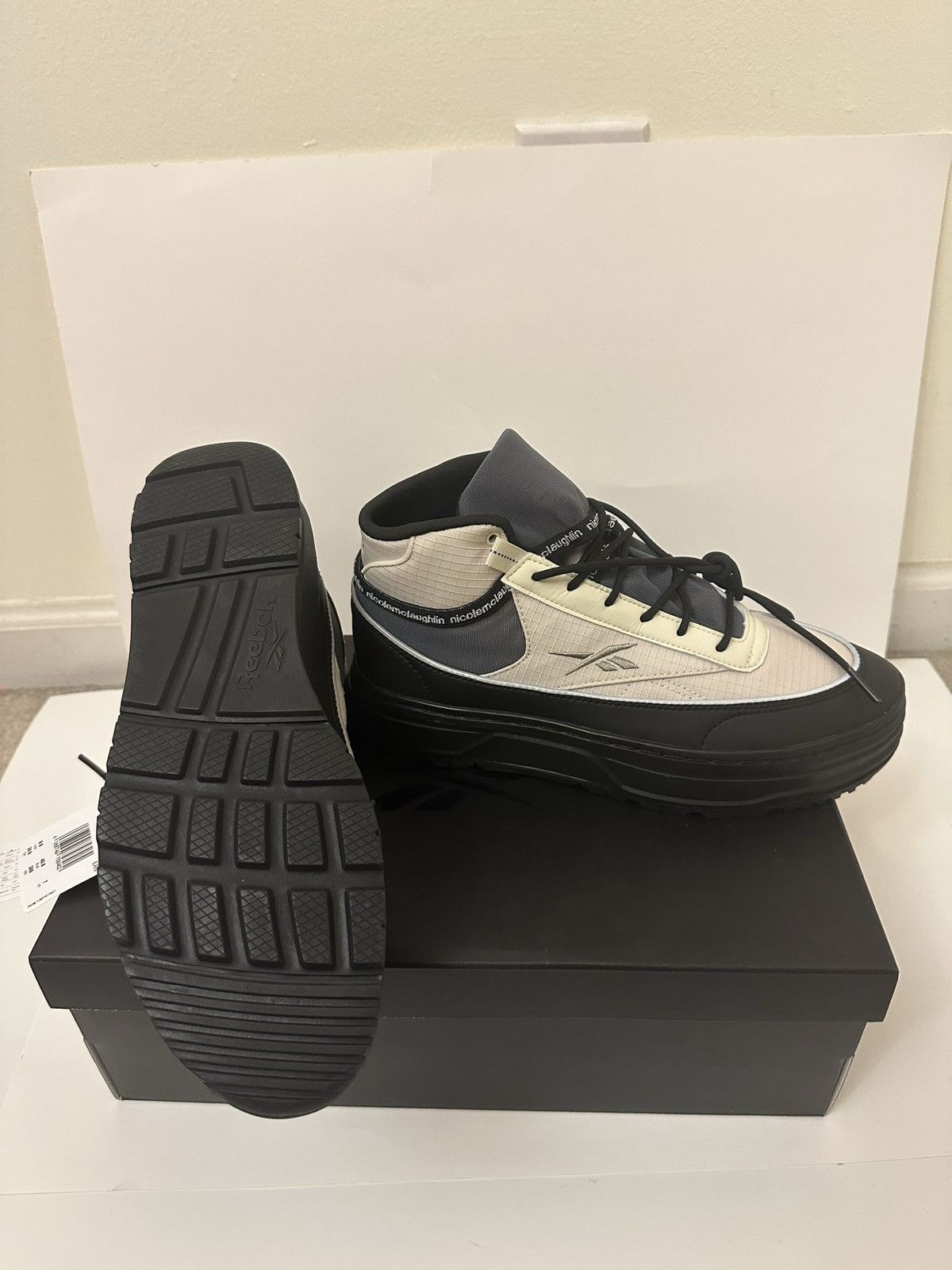 Reebok RARE Reebok x Nicole Mclaughlin Club C Geo Mid Size US 8 / EU 41 - 3 Thumbnail