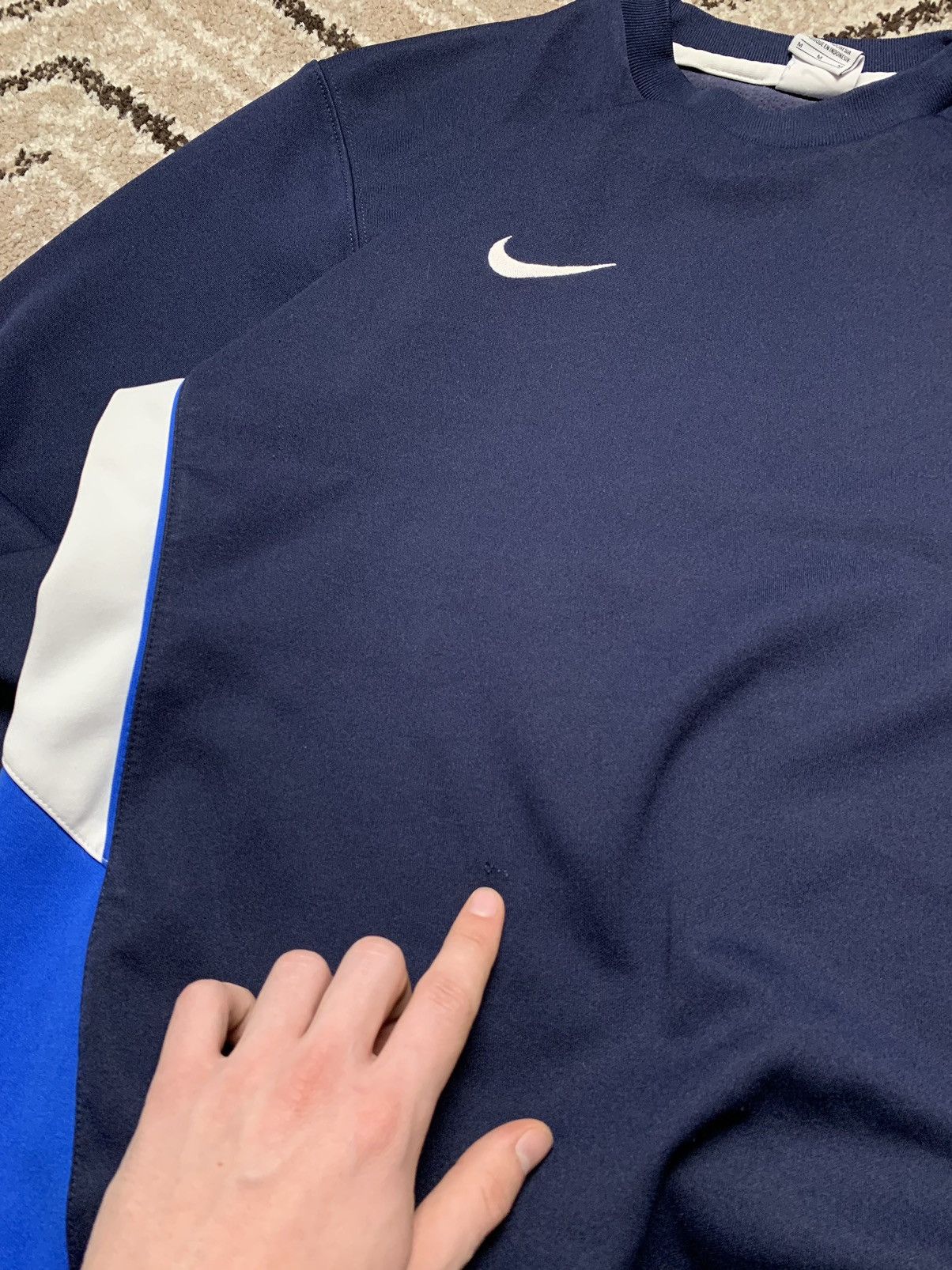 Nike × Vintage Vintage Nike Y2K Mini Swoosh Blue Boxy Sweatshirt Hype 00s Size US M / EU 48-50 / 2 - 12 Thumbnail
