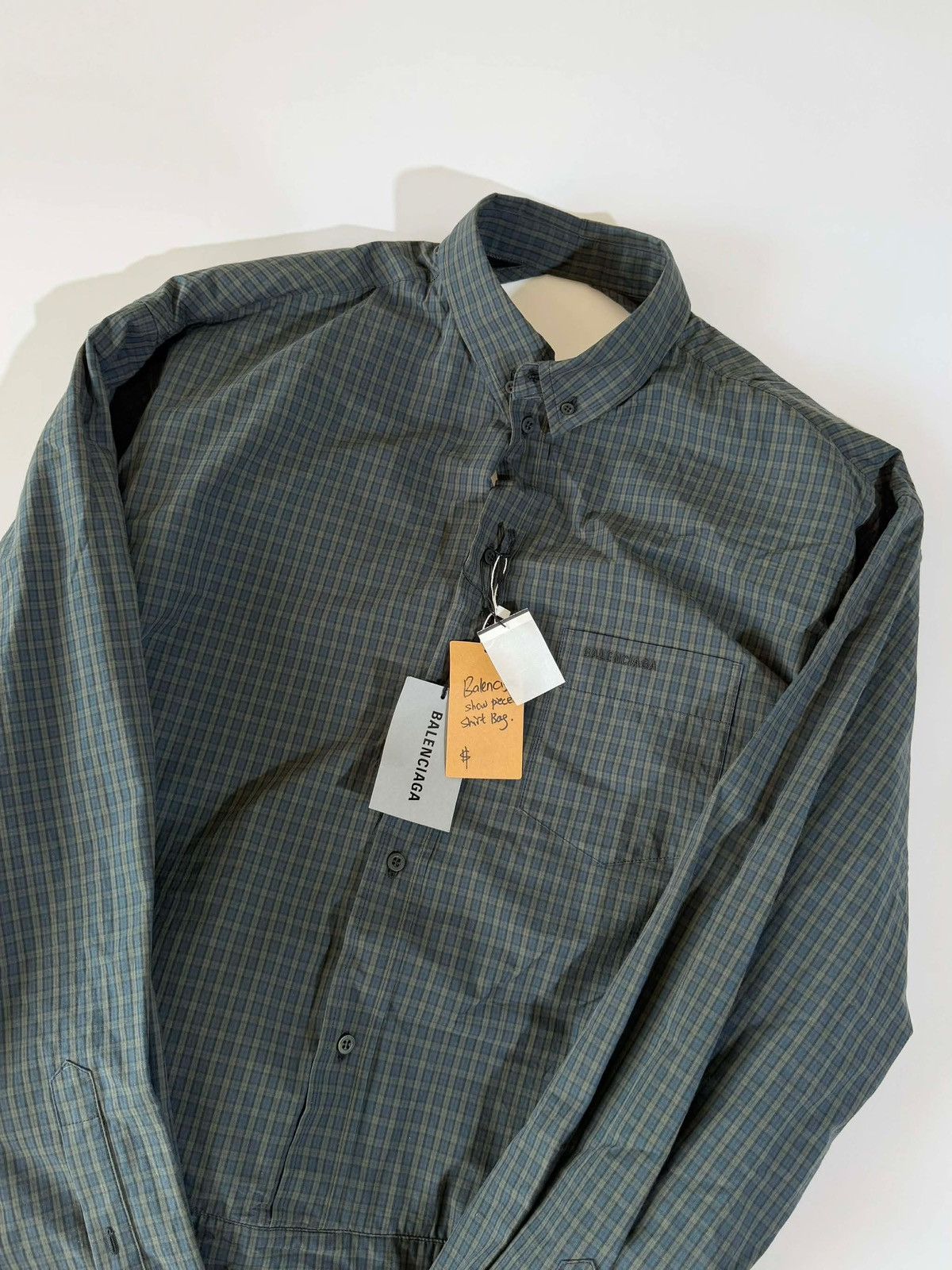 Balenciaga Balenciaga Spring/Summer 2025 Garde Robe Shirt Bag Size ONE SIZE - 4 Thumbnail
