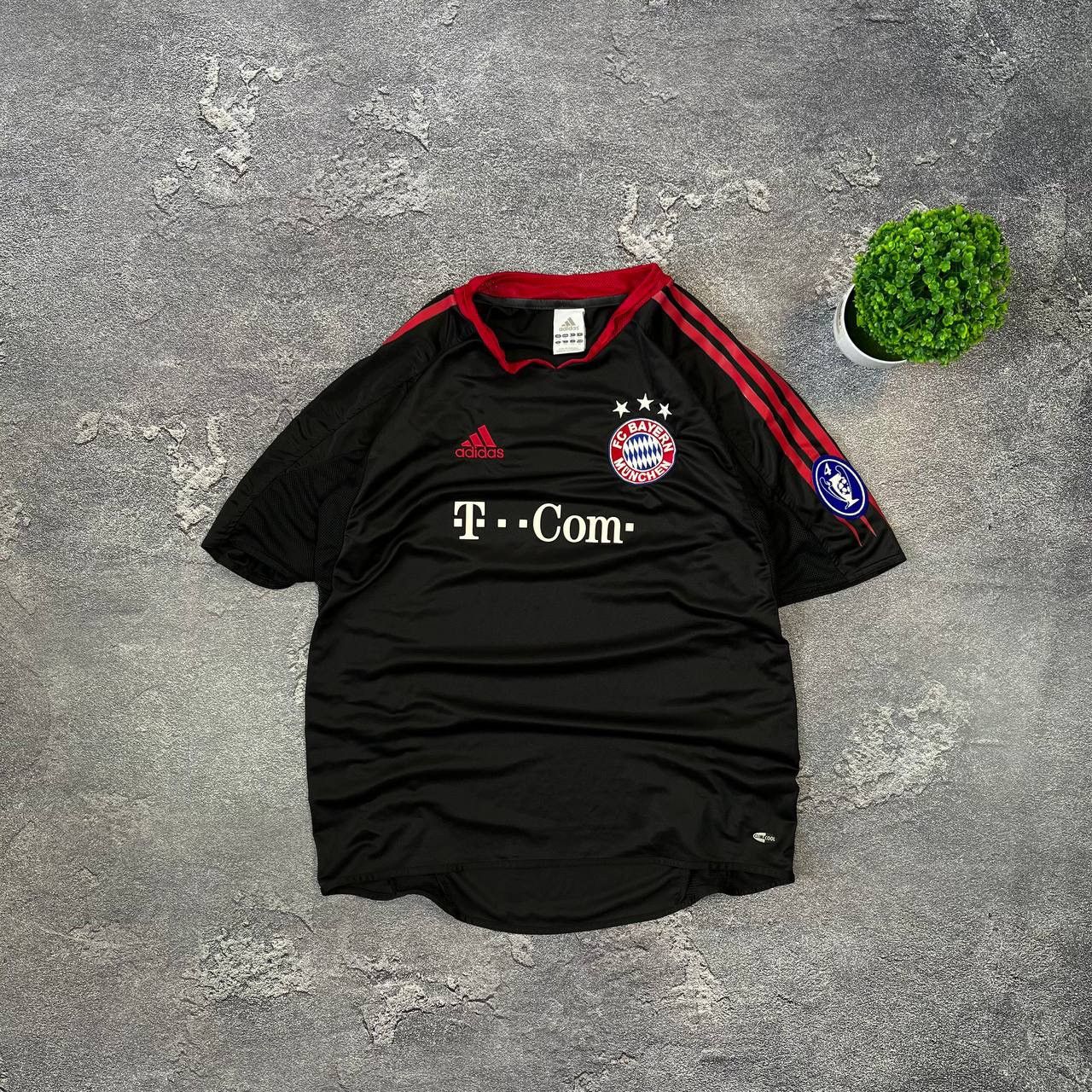 Adidas × Vintage Vintage 2004-05 Bayern Munich Third Shirt Guerrero #33 Size US S / EU 44-46 / 1 - 1 Thumbnail