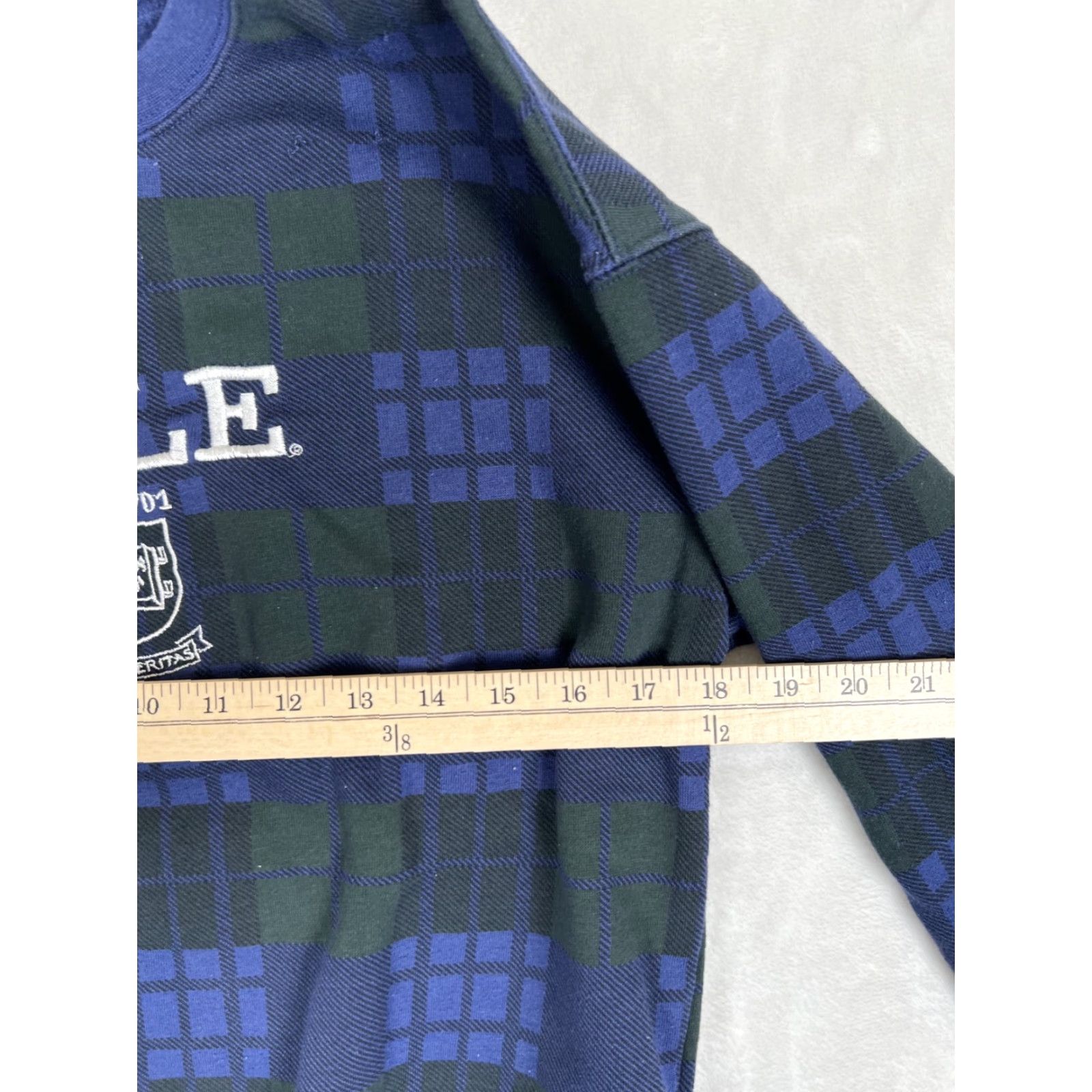 Vintage VINTAGE Yale University Womens Small Blue Plaid Embroidered Crewneck Sweatshirt Size S / US 4 / IT 40 - 5 Thumbnail
