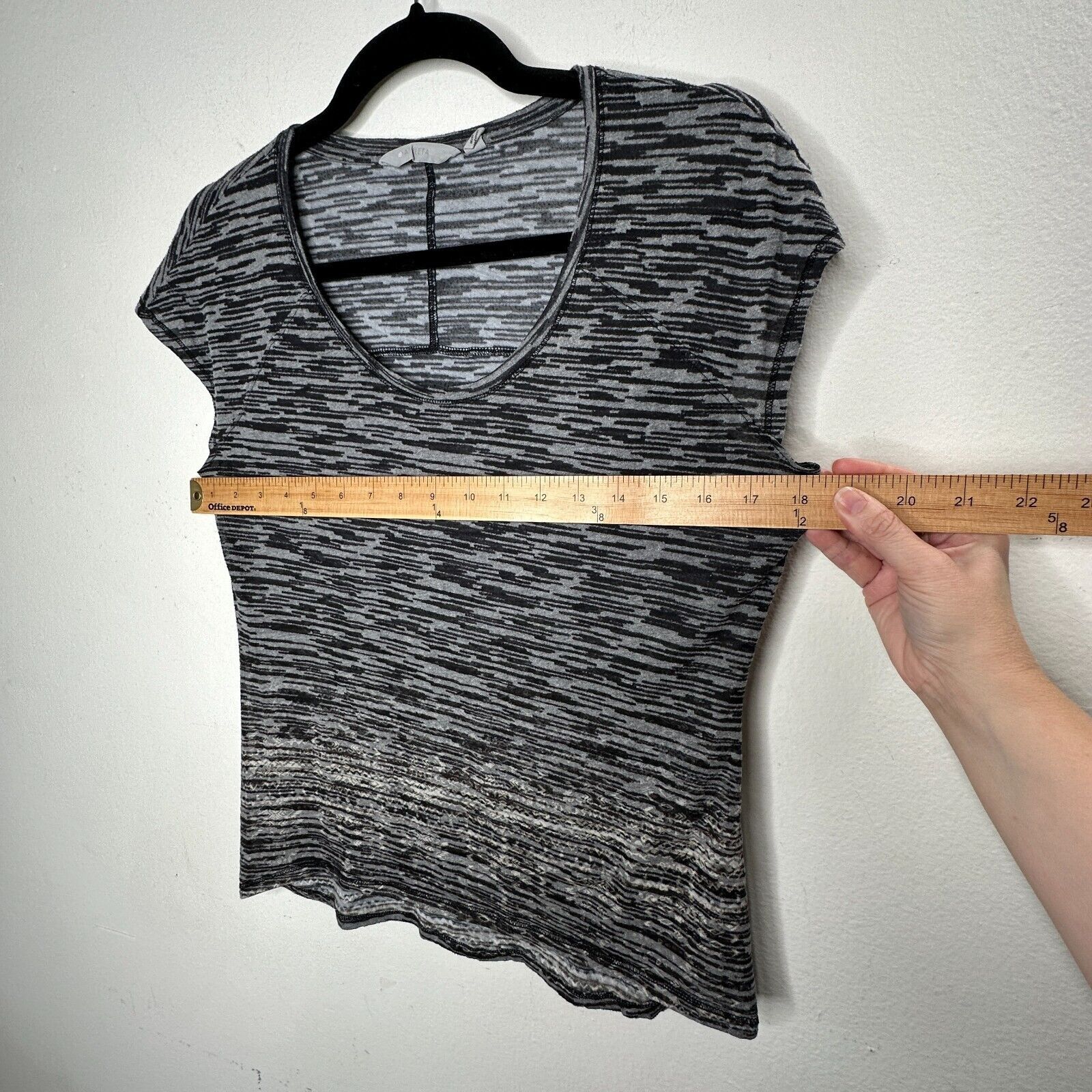 Athleta Athleta Black Gray Striped Burnout Scoop Cap Sleeve Top Med Size M / US 6-8 / IT 42-44 - 4 Thumbnail