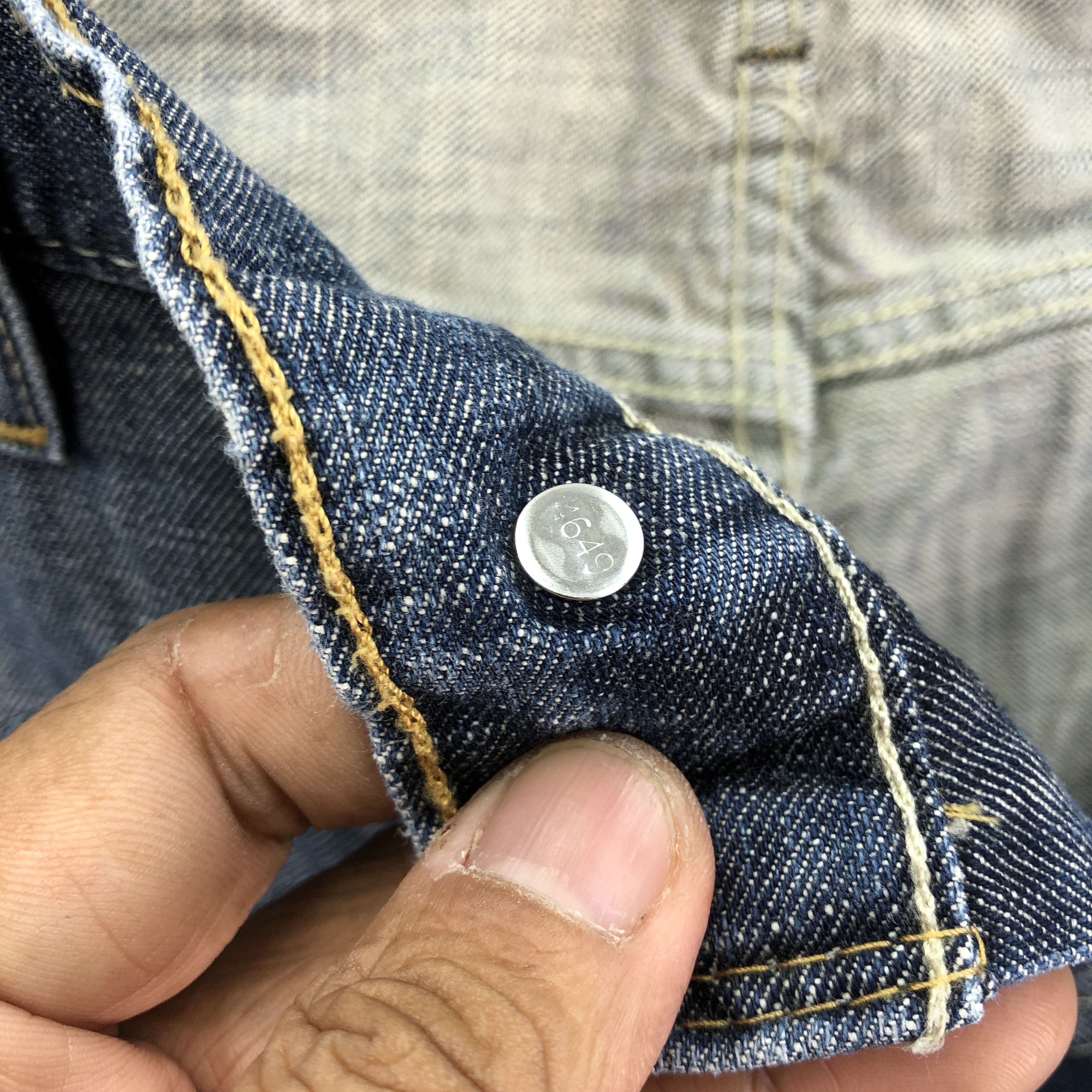 Levi's Vintage Levis Baggy Jeans Levi's 569 Faded Streetwear Denim Size US 34 / EU 50 - 7 Thumbnail