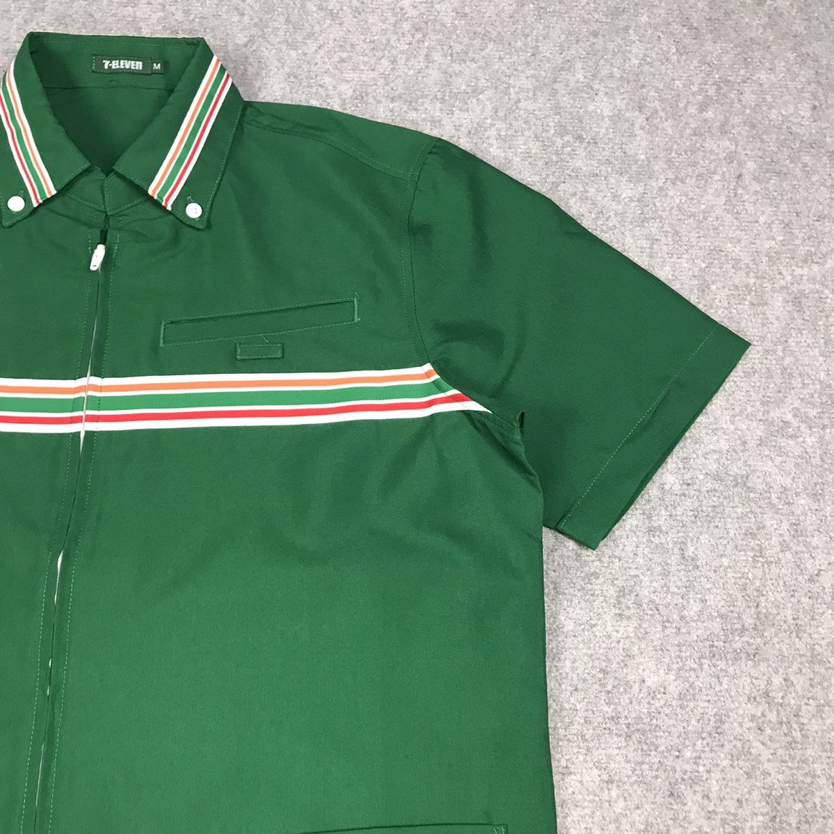 Japanese Brand 7 Eleven embroidery logo zipper Japan uniform work jacket Size US M / EU 48-50 / 2 - 4 Thumbnail