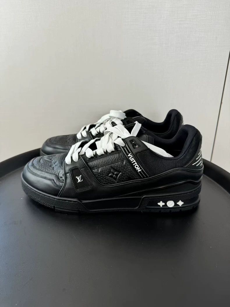 Louis Vuitton Louis Vuitton Black embossed reading Darth Vader Men's Sne Size US 10 / EU 43 - 1 Thumbnail