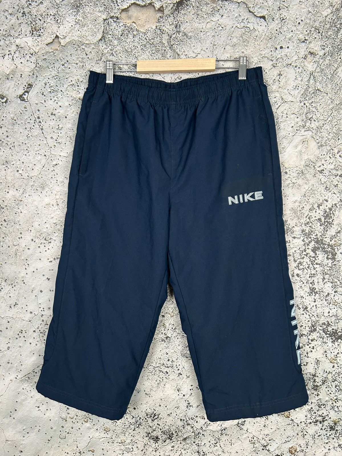 Nike Vintage Nike Shorts 3/4 Sportswear Football Y2K 00s Size US 34 / EU 50 - 1 Thumbnail