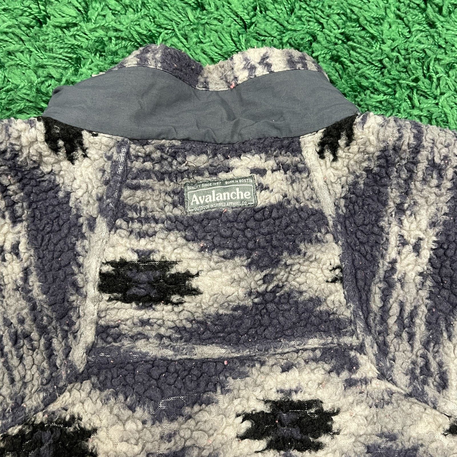Avalanche Avalanche brand fleece zip-up Aztec geometric jacket Size US L / EU 52-54 / 3 - 9 Thumbnail
