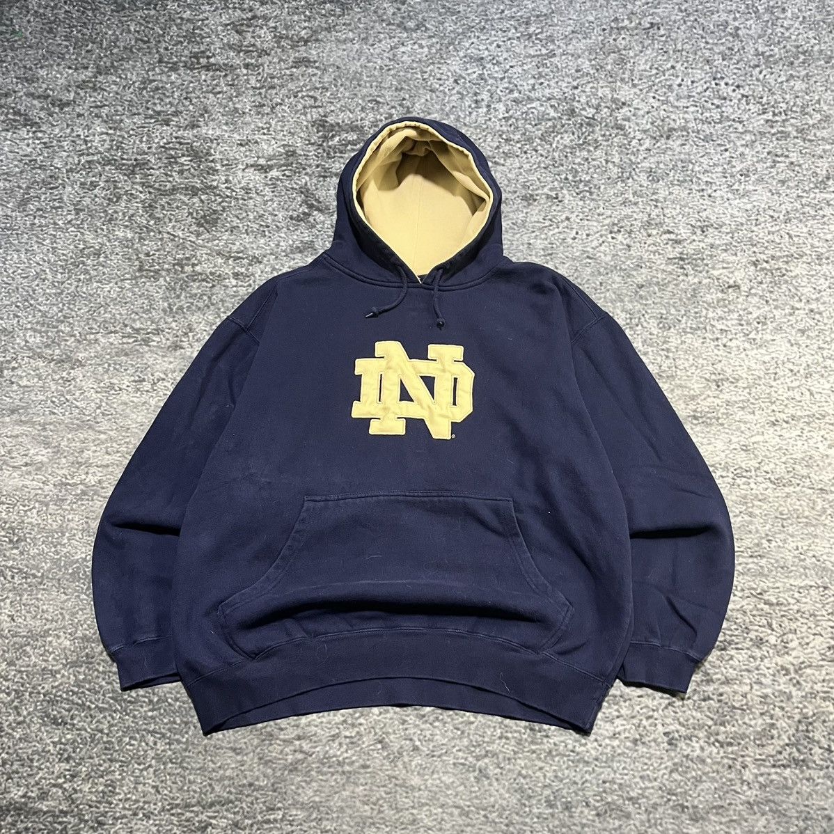 Vintage VINTAGE NOTE DAME FIGHTING IRISH Y2K NCAA HOODIE SWEATSHIRT Size US XL / EU 56 / 4 - 1 Thumbnail