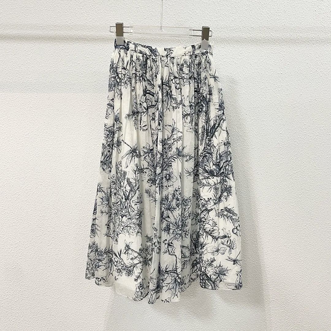 Dior Dior Blue Floral Midi Skirt Size 34 Size 25" / US 0 / IT 36 - 1 Thumbnail