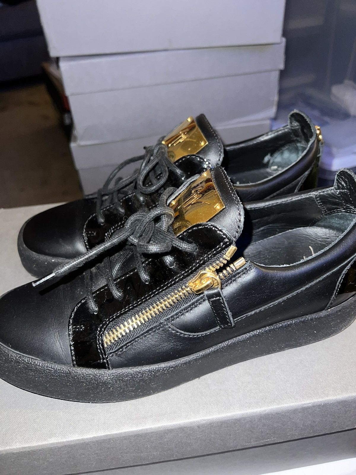 Giuseppe Zanotti Giuseppe Zanotti Men's Lo-Top BLK/GLD May L Leather Sneaker Size US 9.5 / EU 42-43 - 3 Thumbnail