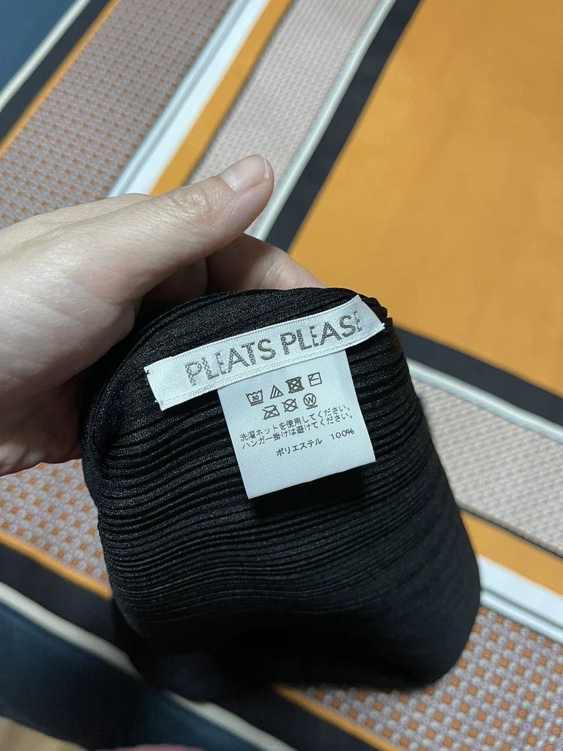 Issey Miyake Issey Miyake Black ribbed top with round plates Size L / US 10 / IT 46 - 6 Thumbnail