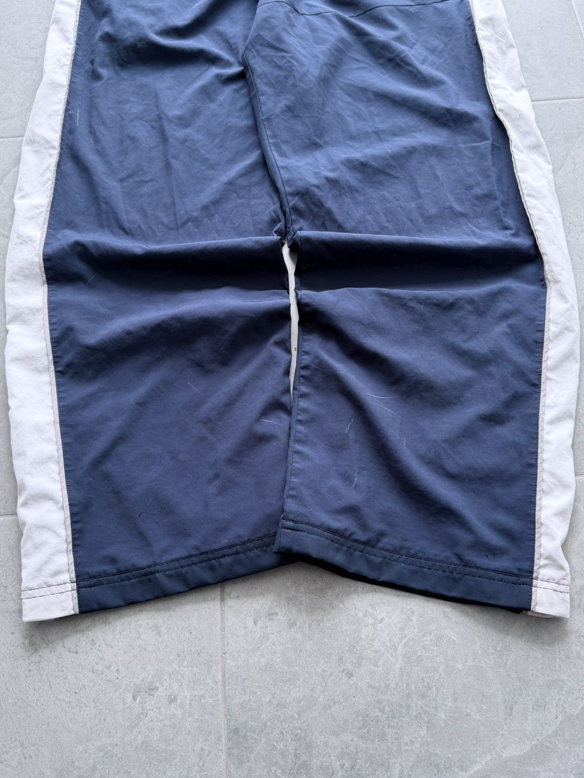Nike Vintage 00s Nike Baggy Nylon Track Pants Size US 36 / EU 52 - 3 Thumbnail