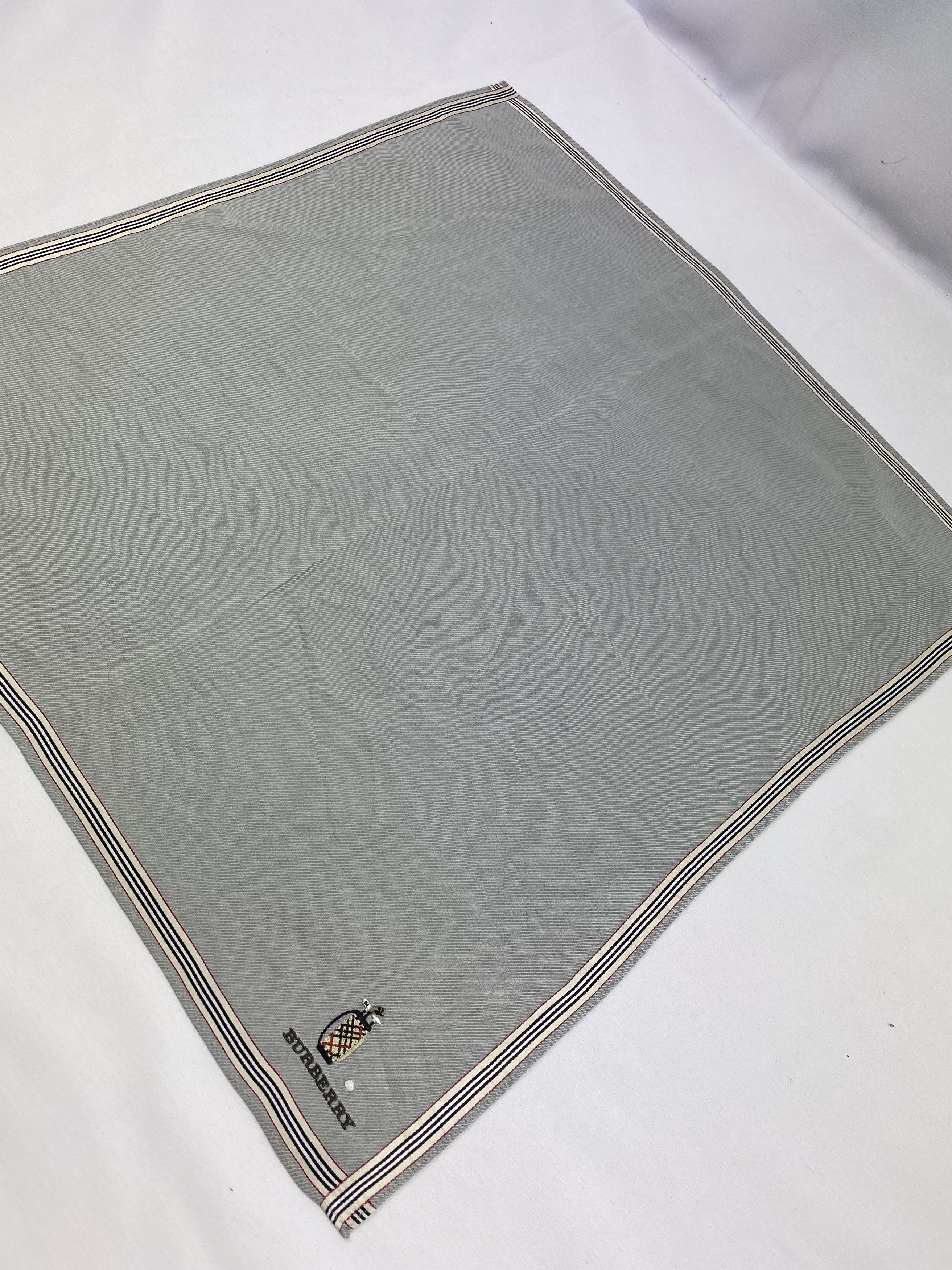 Burberry Burberry Handkerchief / Bandana / Neckerchief Size ONE SIZE - 4 Thumbnail