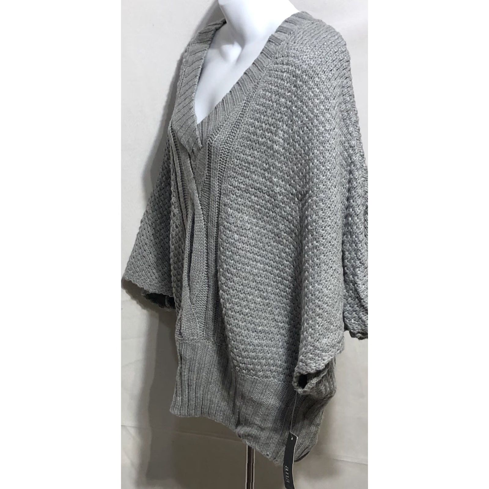 Vintage ANA Crochet Knit Sweater XL Gray Butterfly Sleeves V-Neck CottageCore Womens Pullover Knit Size XL / US 12-14 / IT 48-50 - 2 Thumbnail