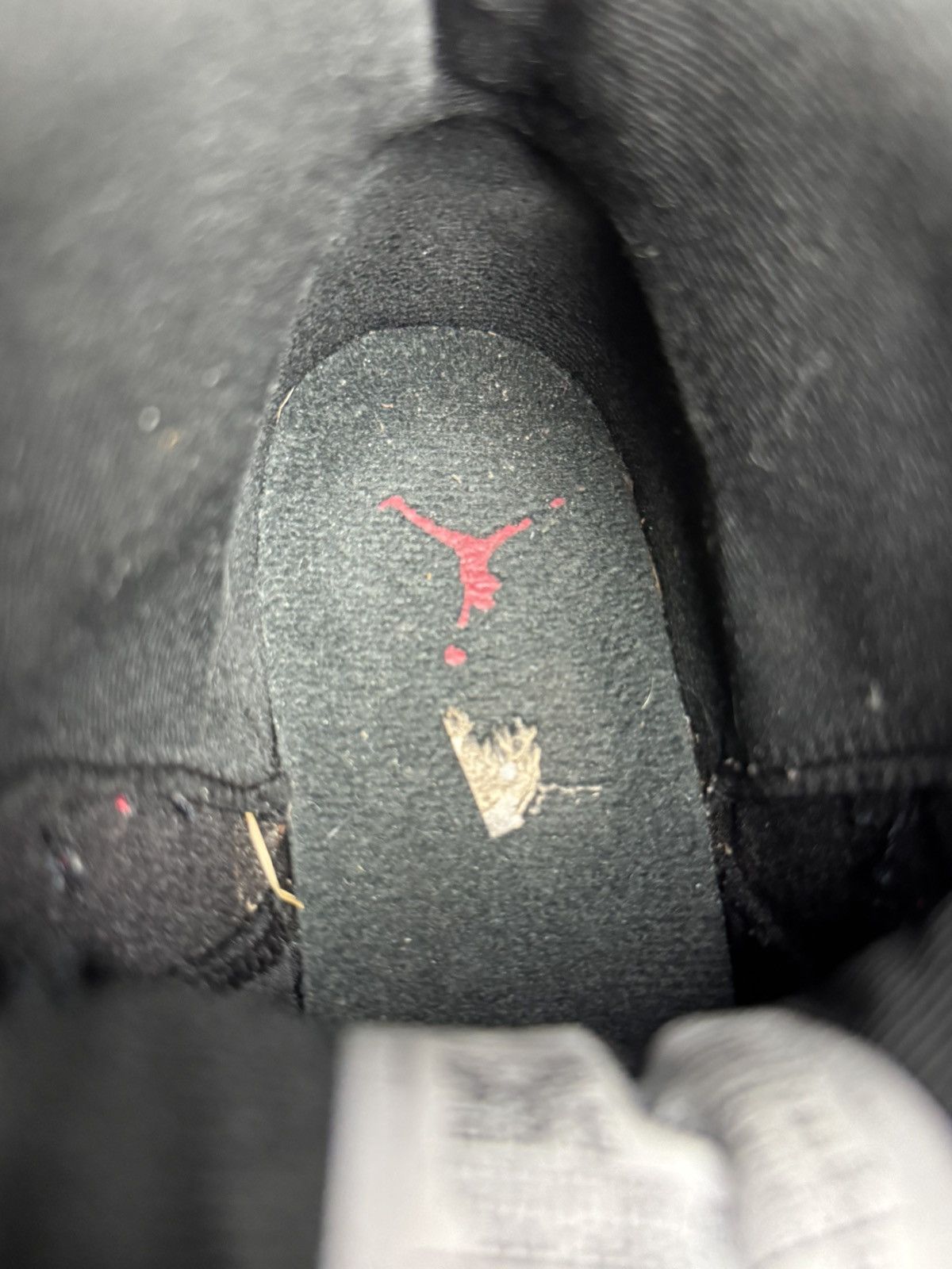 Jordan Brand Jordan 12 Retro Flu Game (2025) (GS) size 4Y/5.5W Size US 4 / IT 34 - 7 Thumbnail