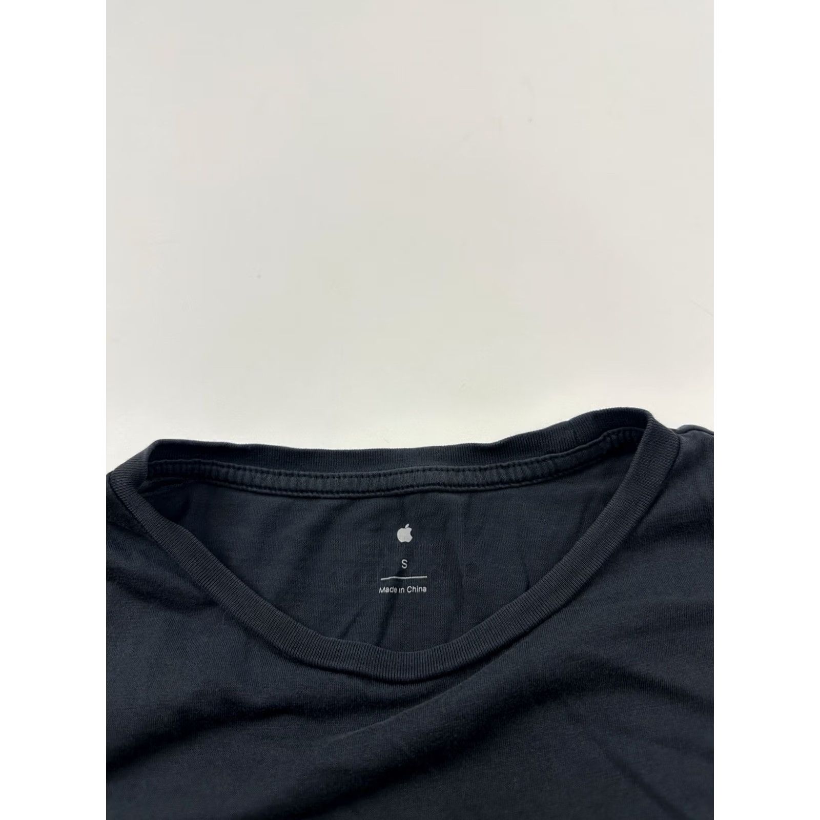 Apple Apple Park Shirt Infinity Loop Mens Small Black Short Sleeve California 95014 Size US S / EU 44-46 / 1 - 3 Thumbnail