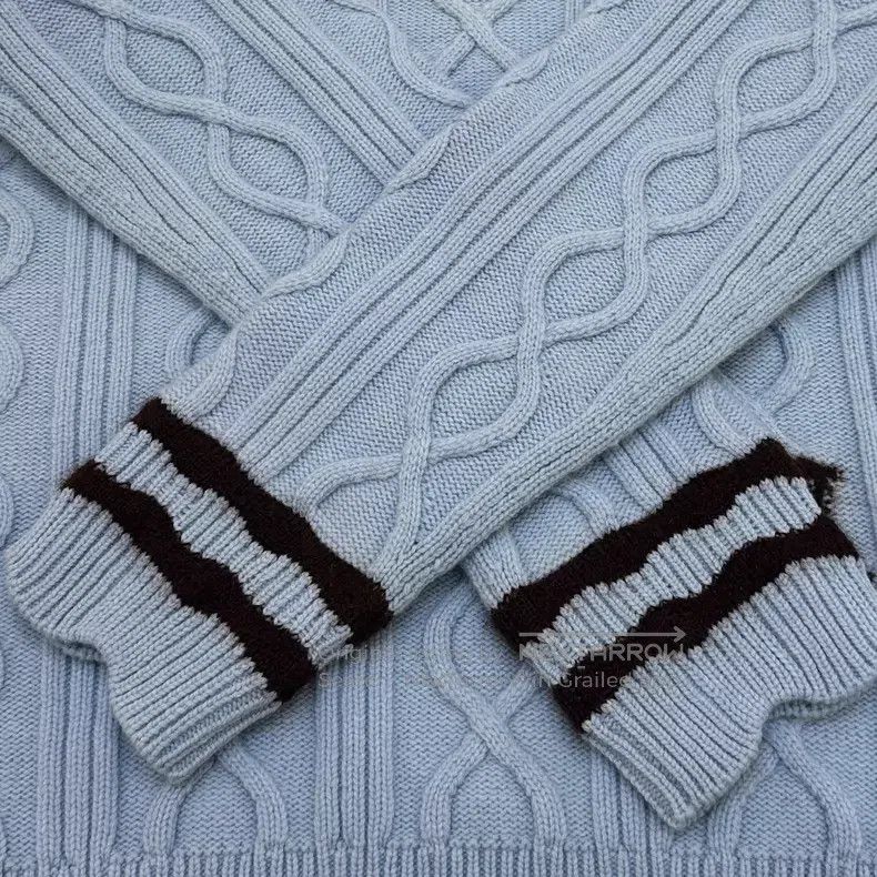 Louis Vuitton Louis Vuitton New wavy twisted Logo sweater Size US S / EU 44-46 / 1 - 8 Thumbnail