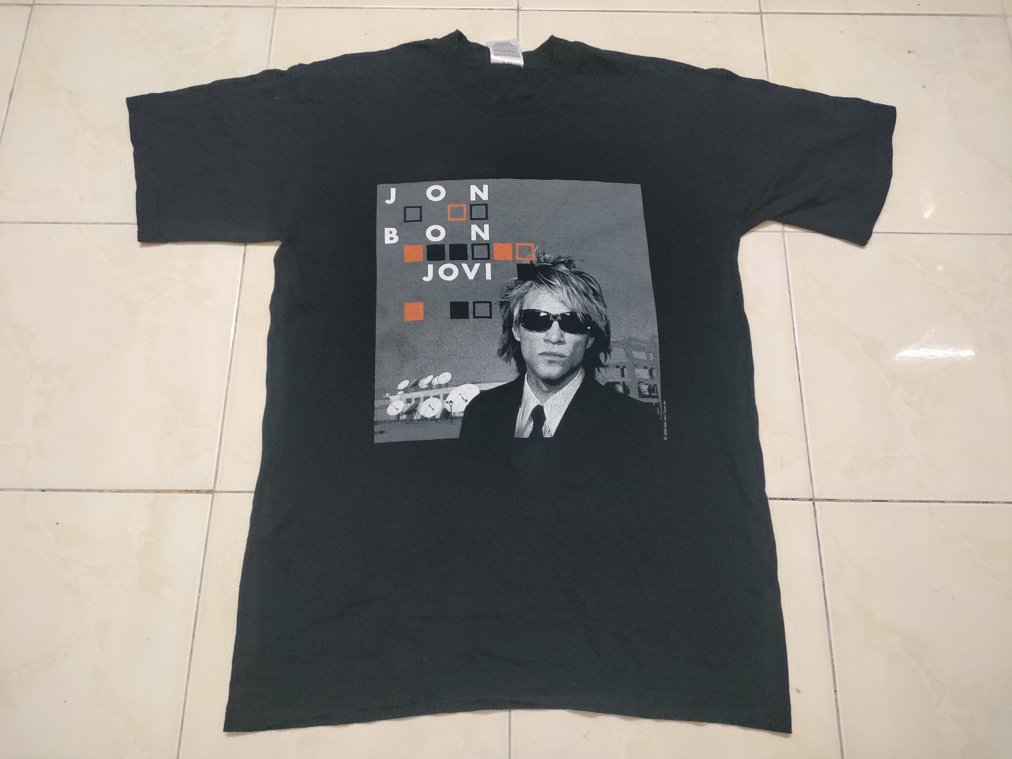Vintage Vintage Bon Jovi T-Shirt Size US M / EU 48-50 / 2 - 1 Thumbnail